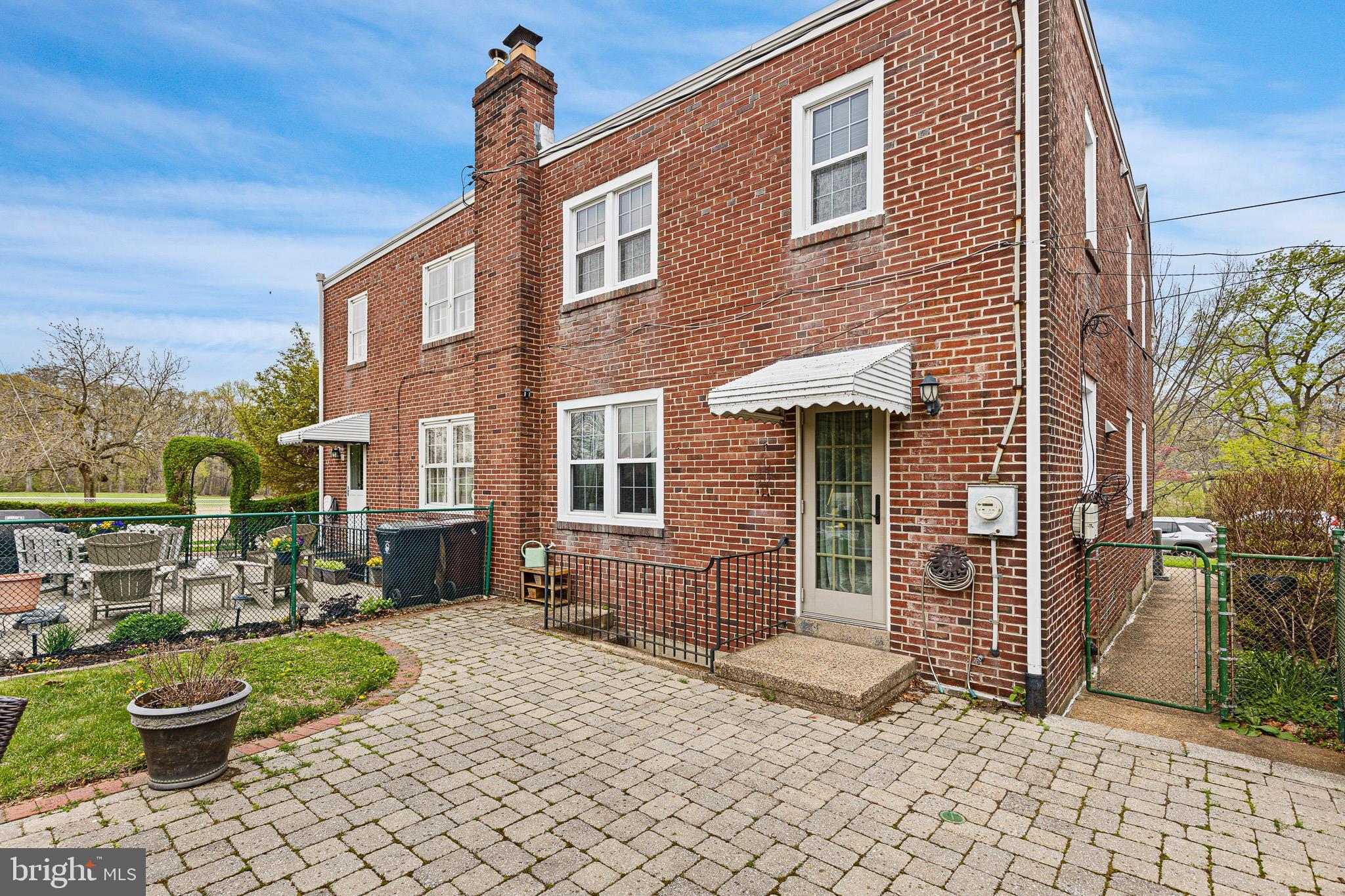 728 S LINCOLN STREET