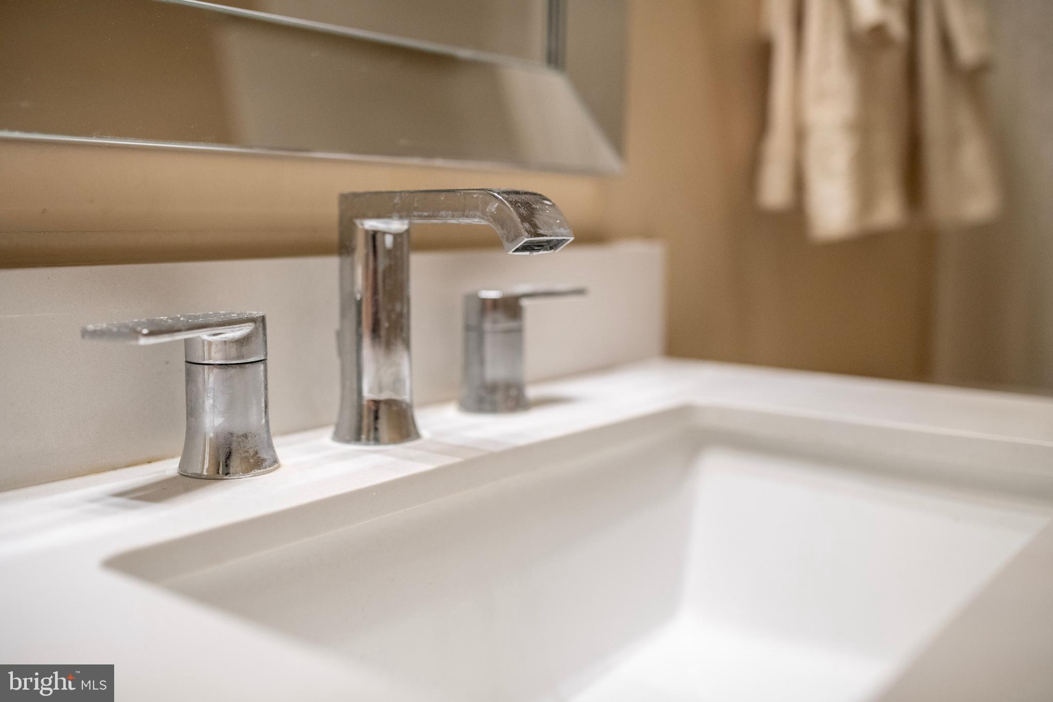 ANNAPOLIS COVE - Residential