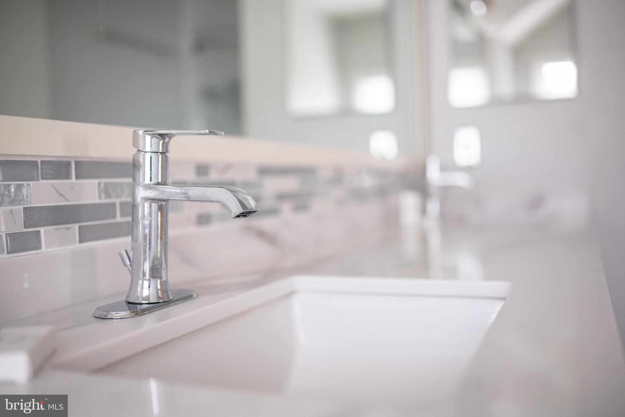 ANNAPOLIS COVE - Residential