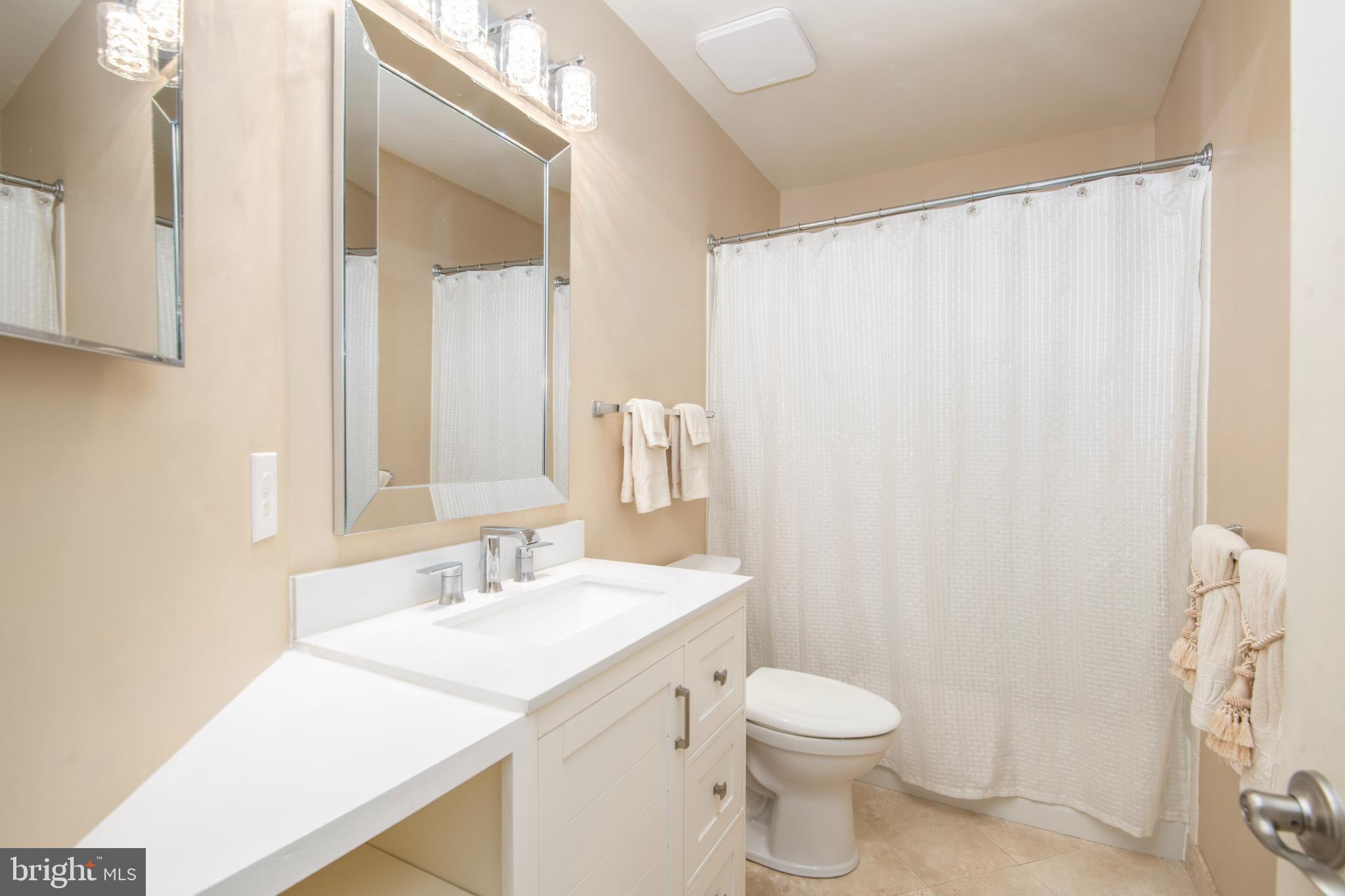 ANNAPOLIS COVE - Residential