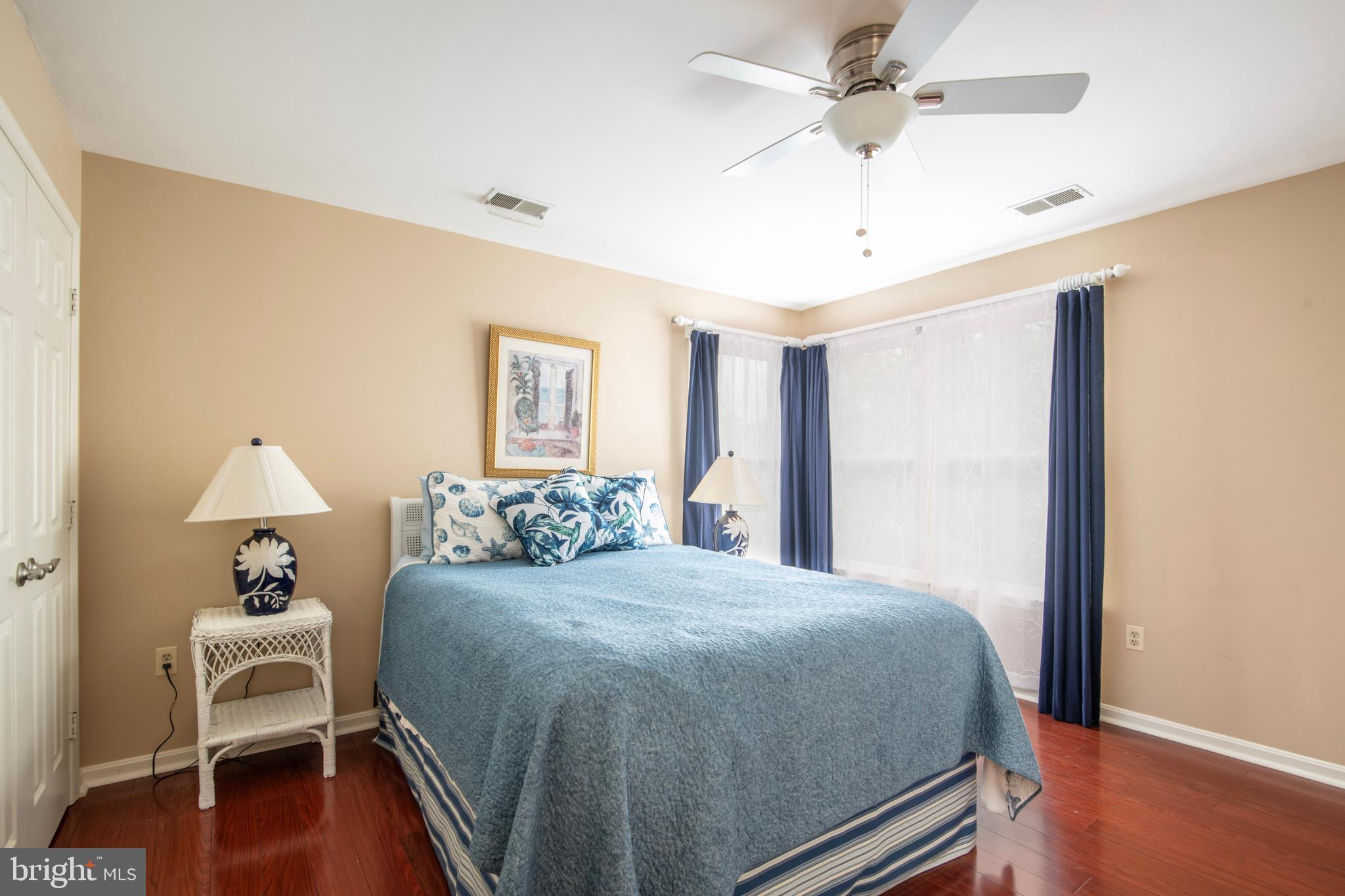 ANNAPOLIS COVE - Residential