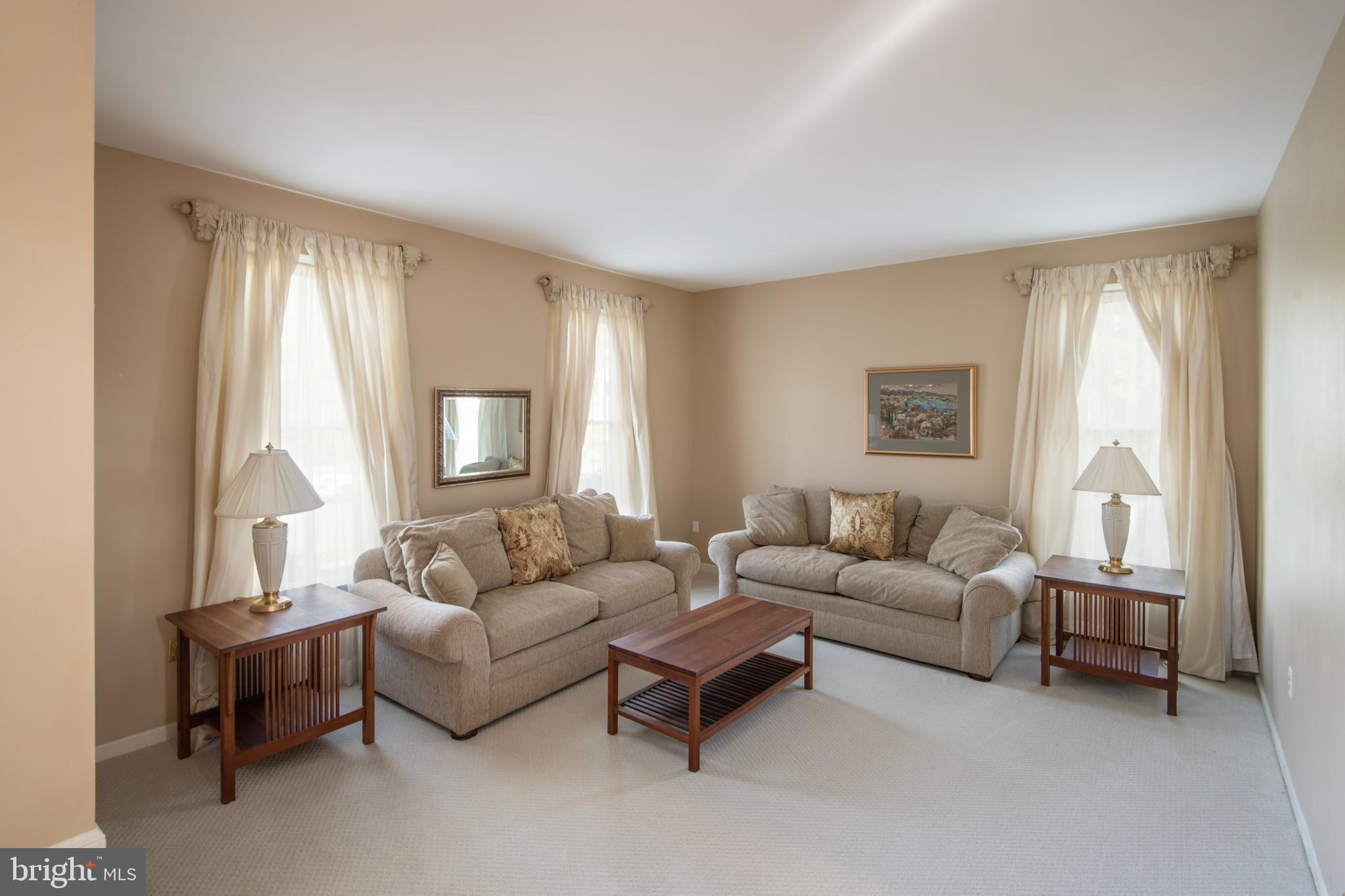 ANNAPOLIS COVE - Residential