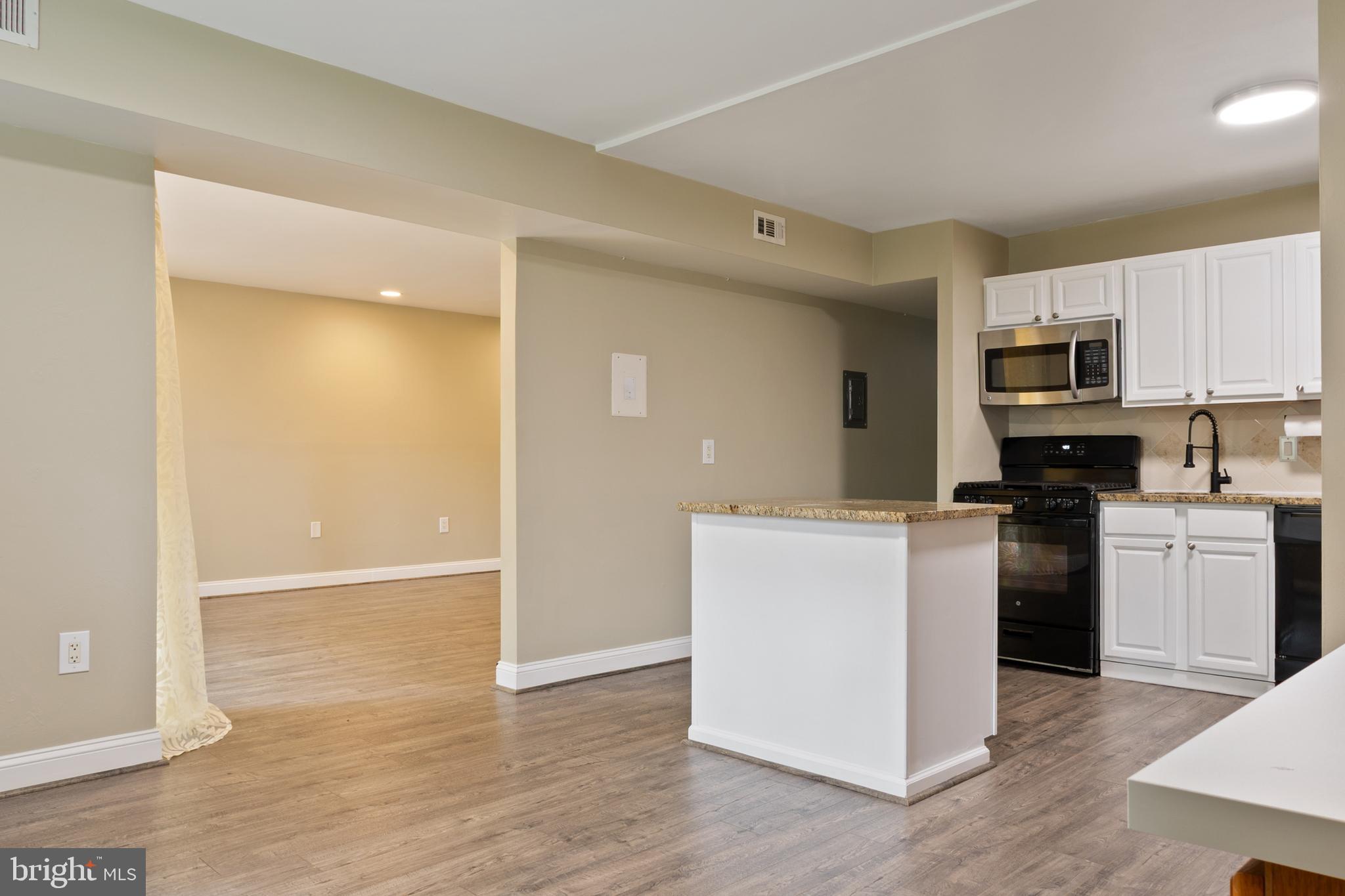 CHELSEA WOODS CONDO - Residential