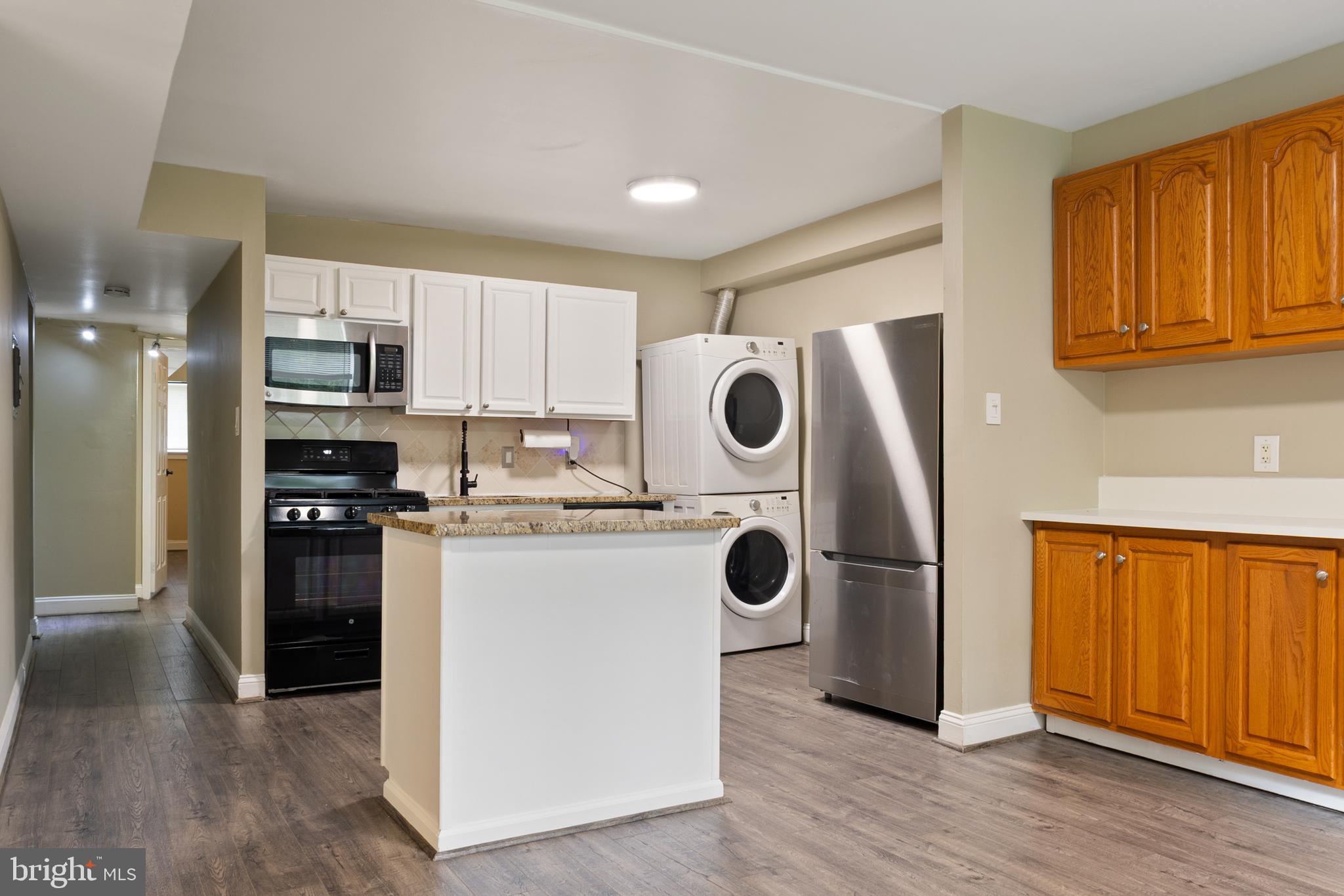 CHELSEA WOODS CONDO - Residential