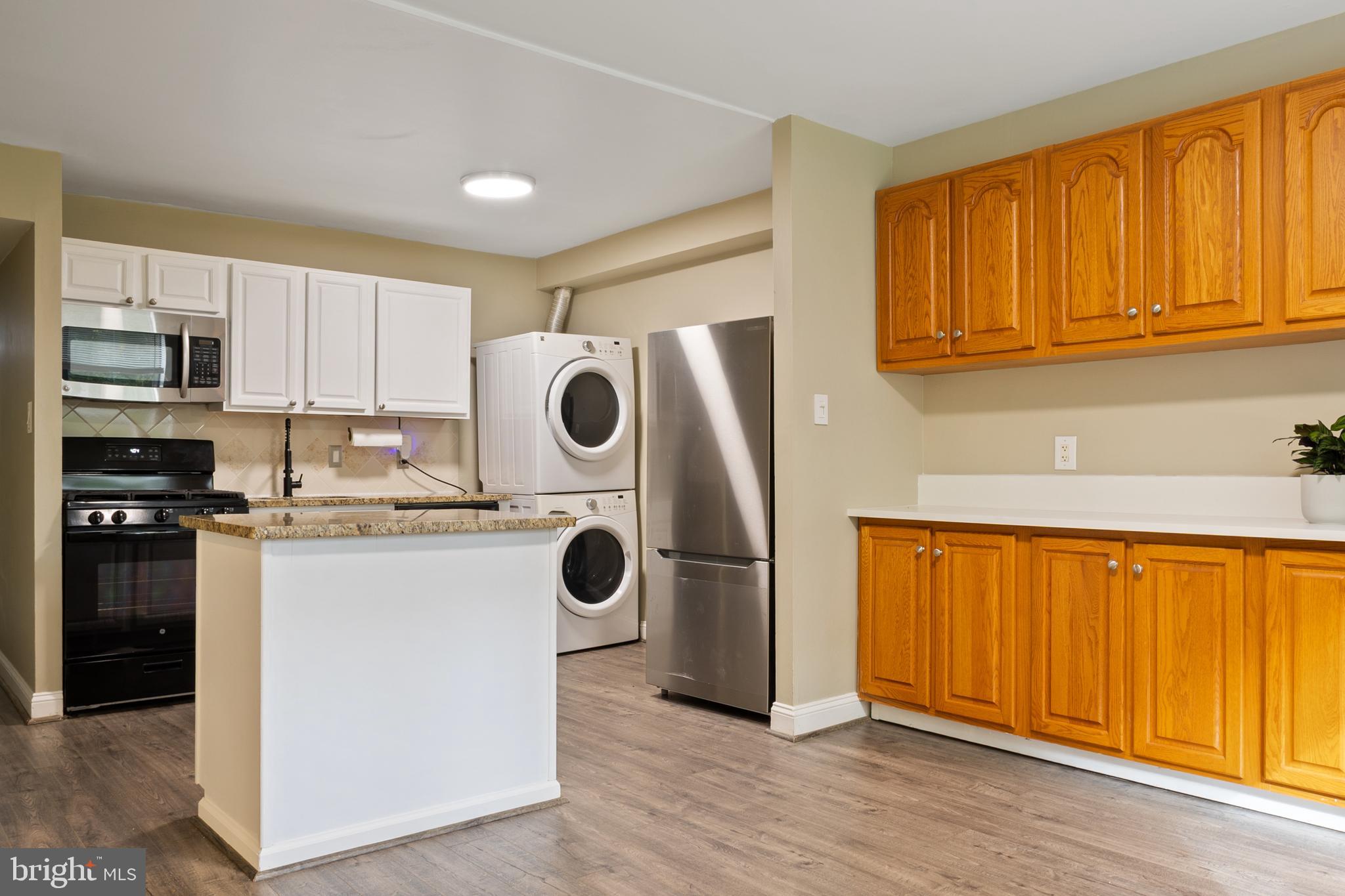 CHELSEA WOODS CONDO - Residential