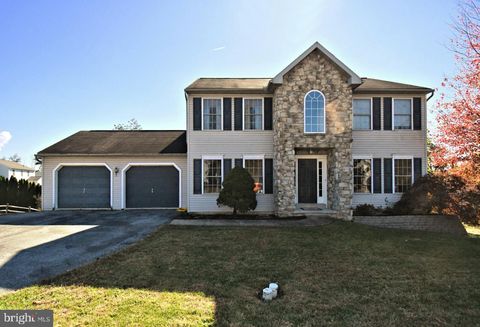 306 KINGSTON DRIVE DOUGLASSVILLE PA 19518