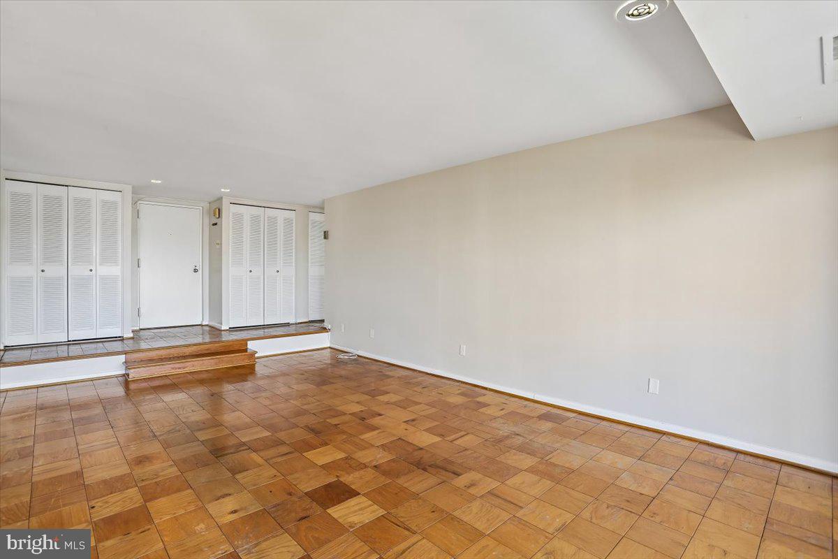 AMERICANA FINMARK - Residential