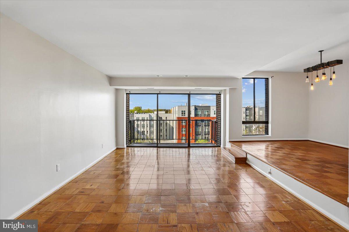 AMERICANA FINMARK - Residential