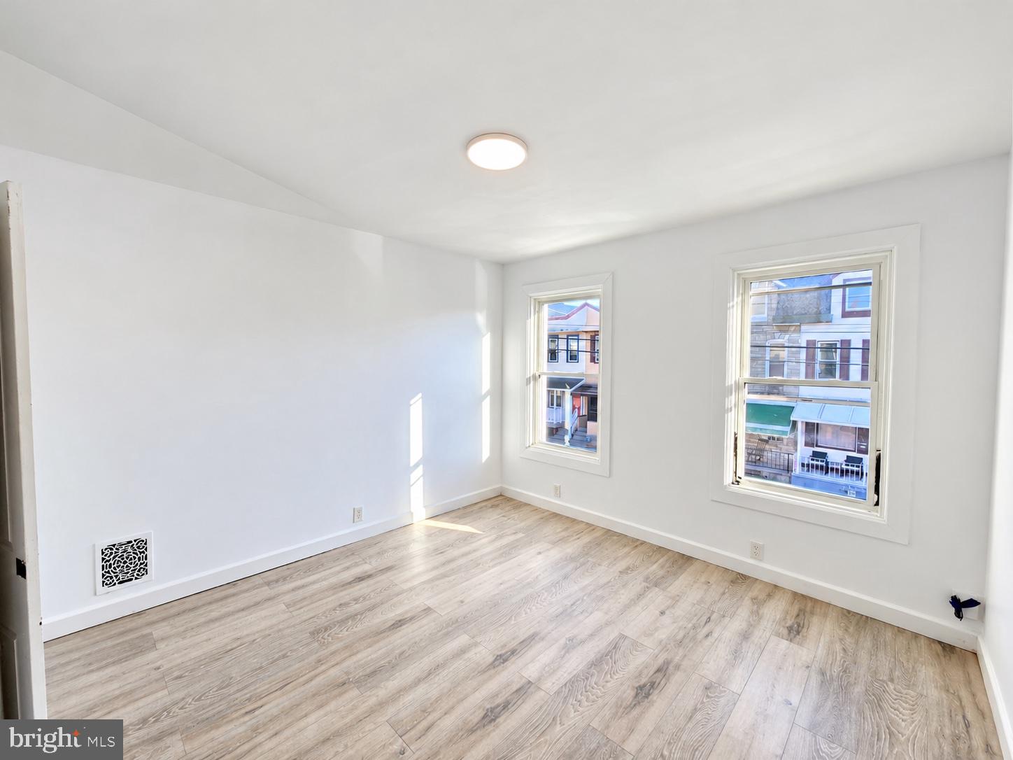 1057 PIKE STREET