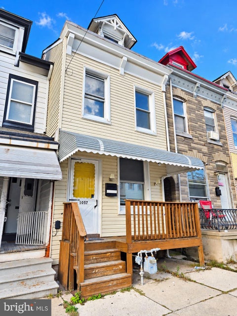 Townhouse For Sale - 1057 Pike Street<br/> READING, PA 19604