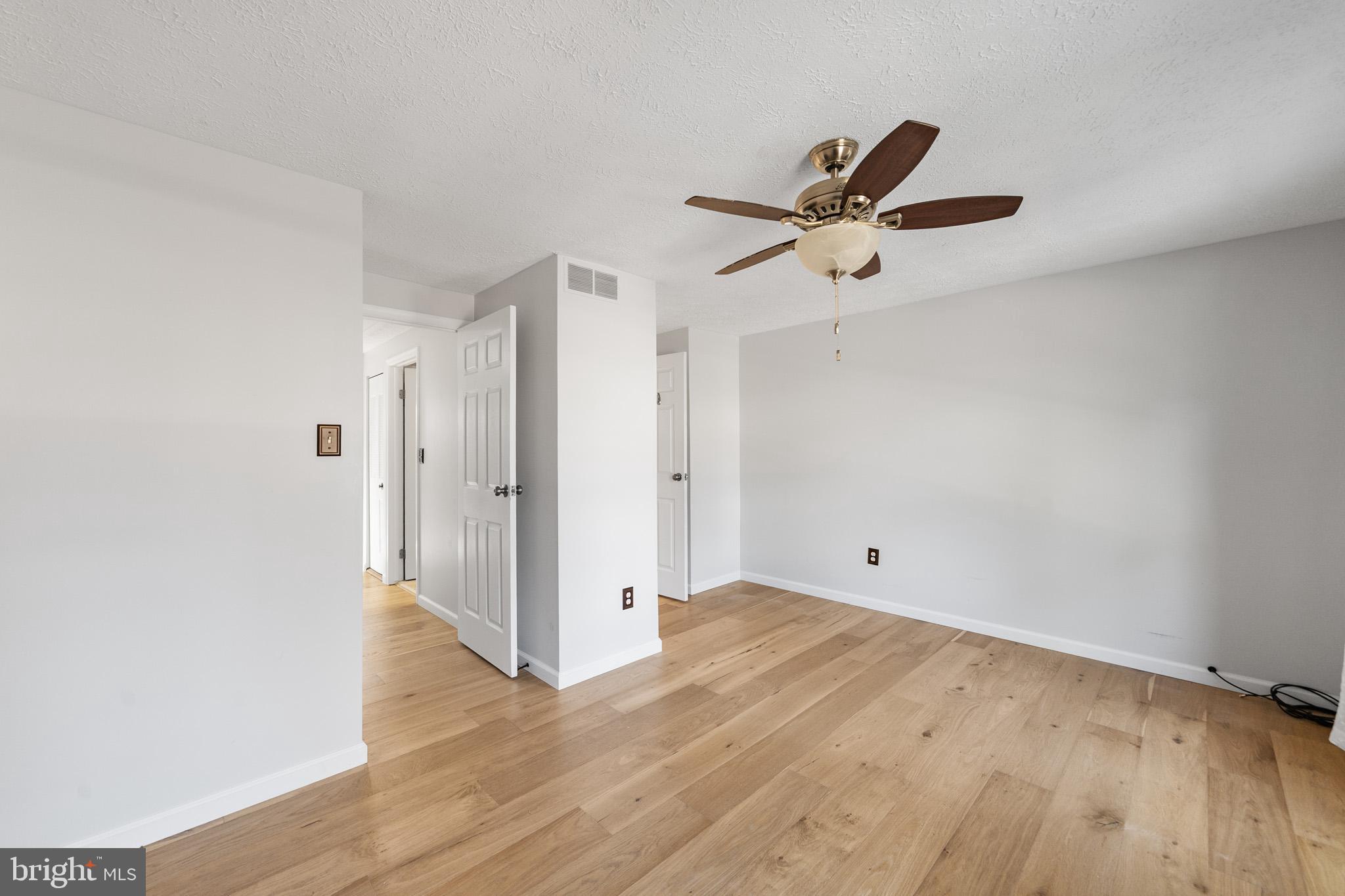 GUNNERS LAKE VILLAGE - Residential