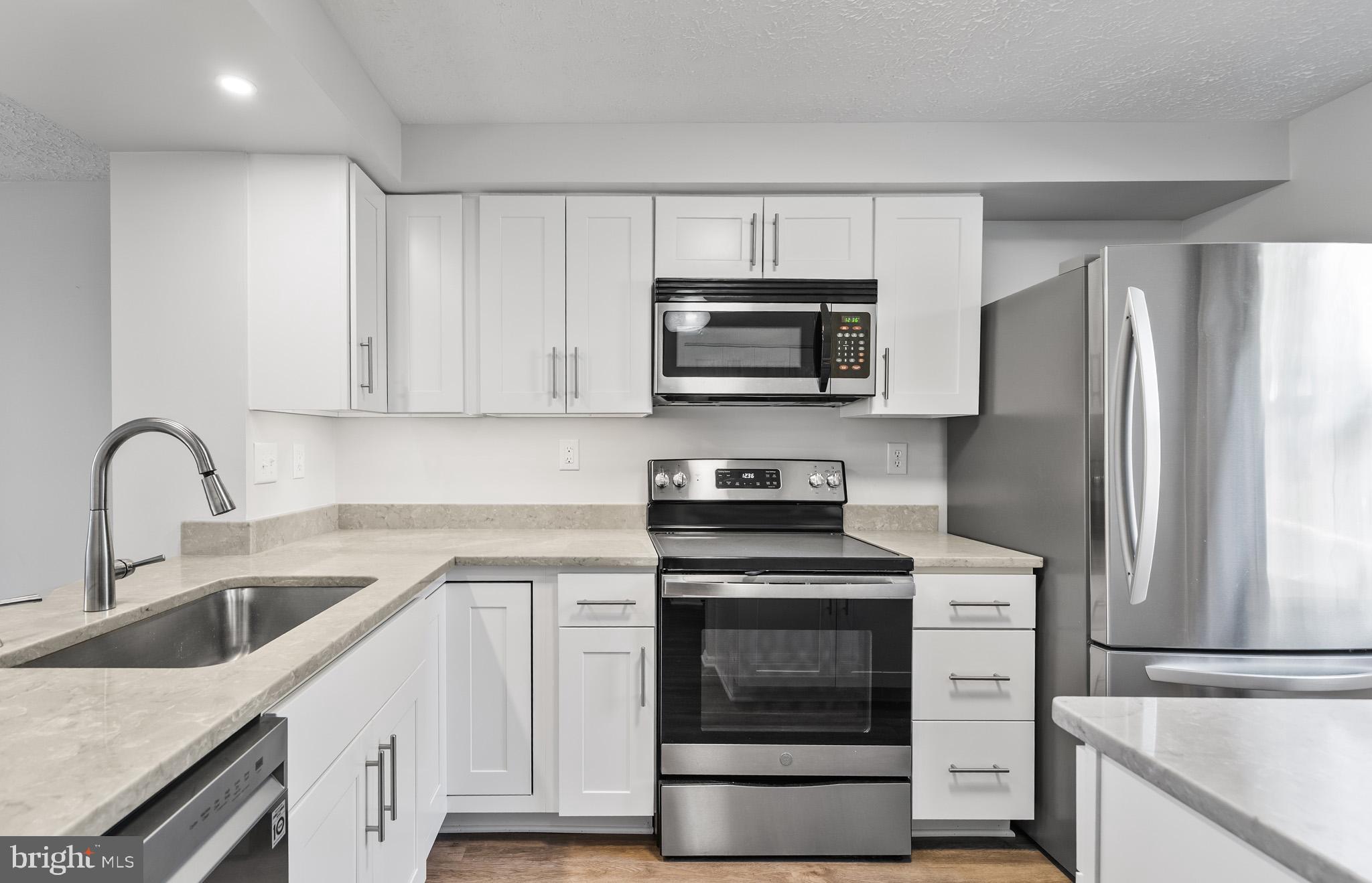 12422 VALLEYSIDE WAY