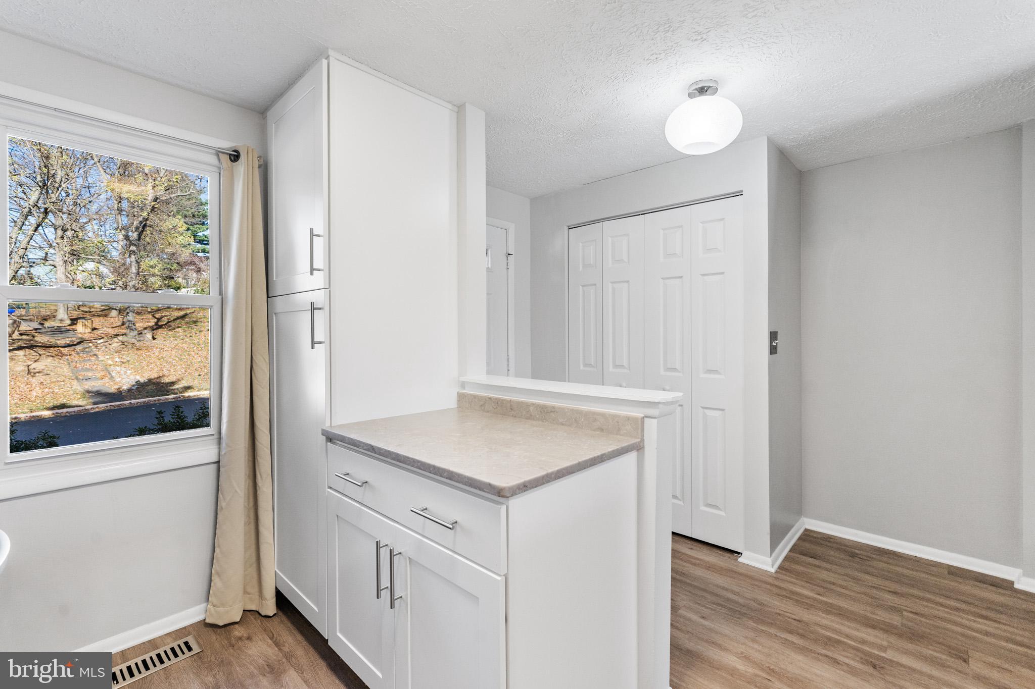 GUNNERS LAKE VILLAGE - Residential