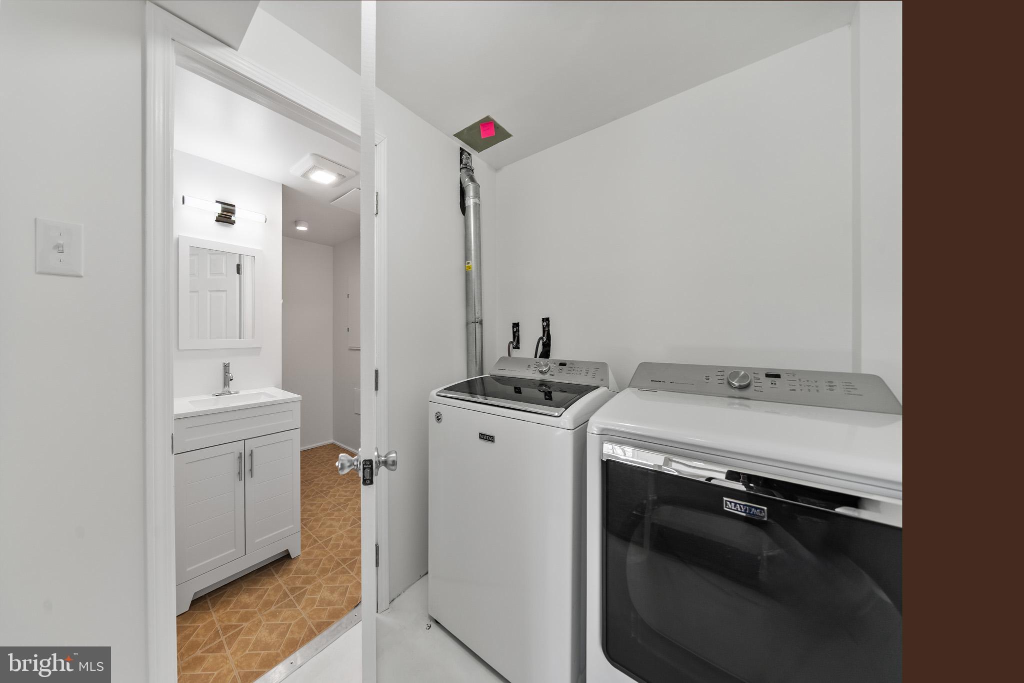 GUNNERS LAKE VILLAGE - Residential