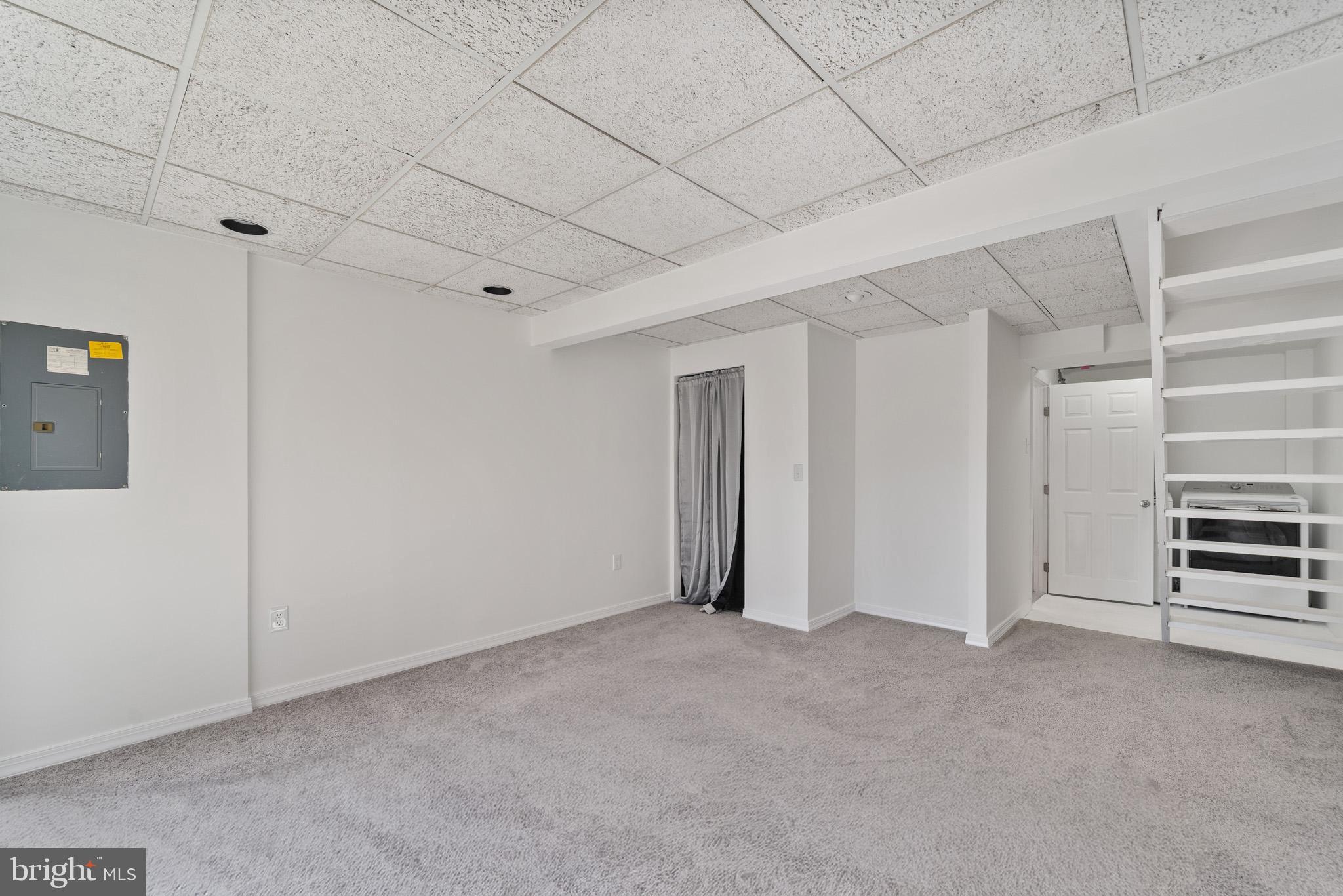 GUNNERS LAKE VILLAGE - Residential