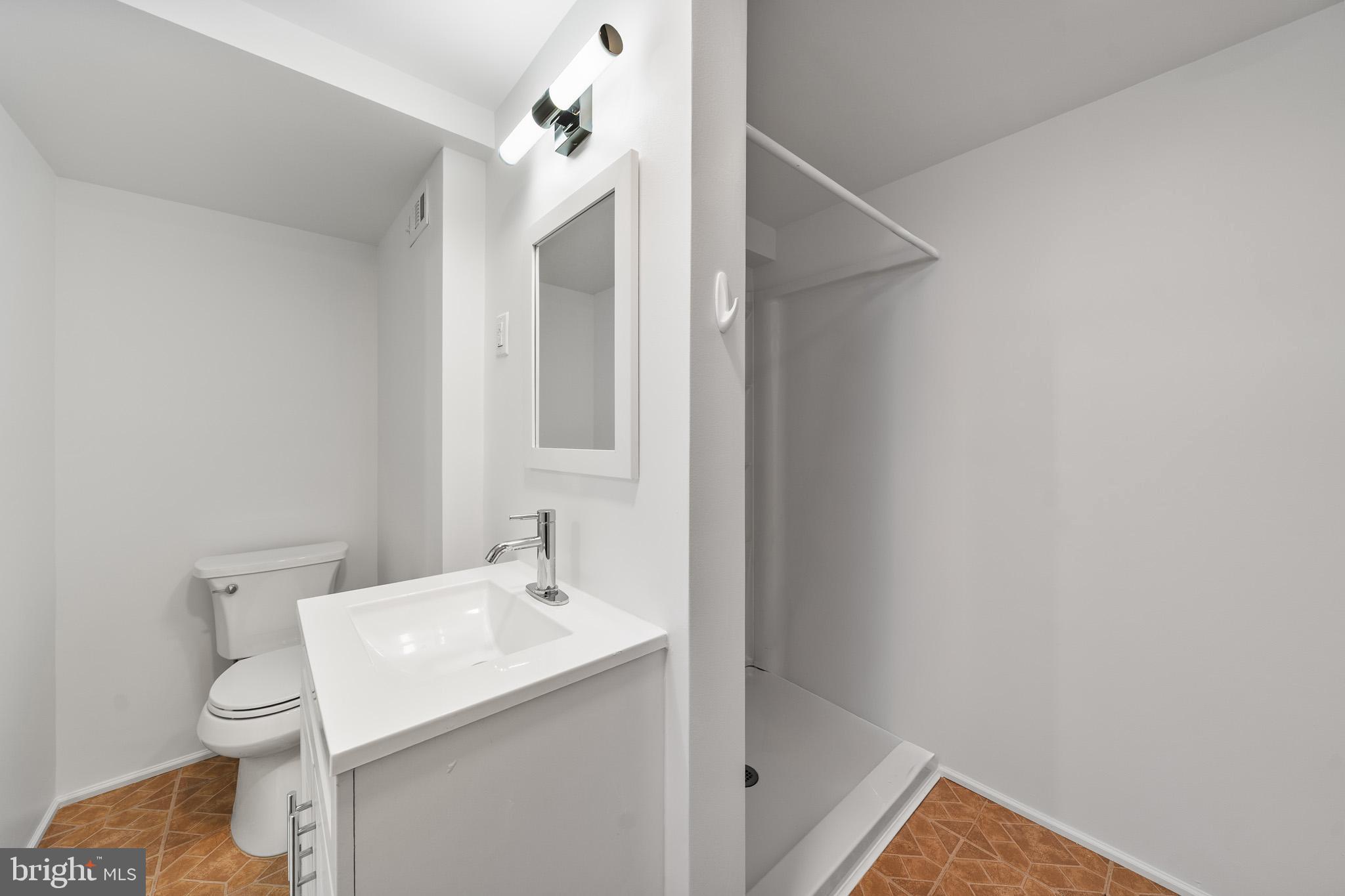 GUNNERS LAKE VILLAGE - Residential