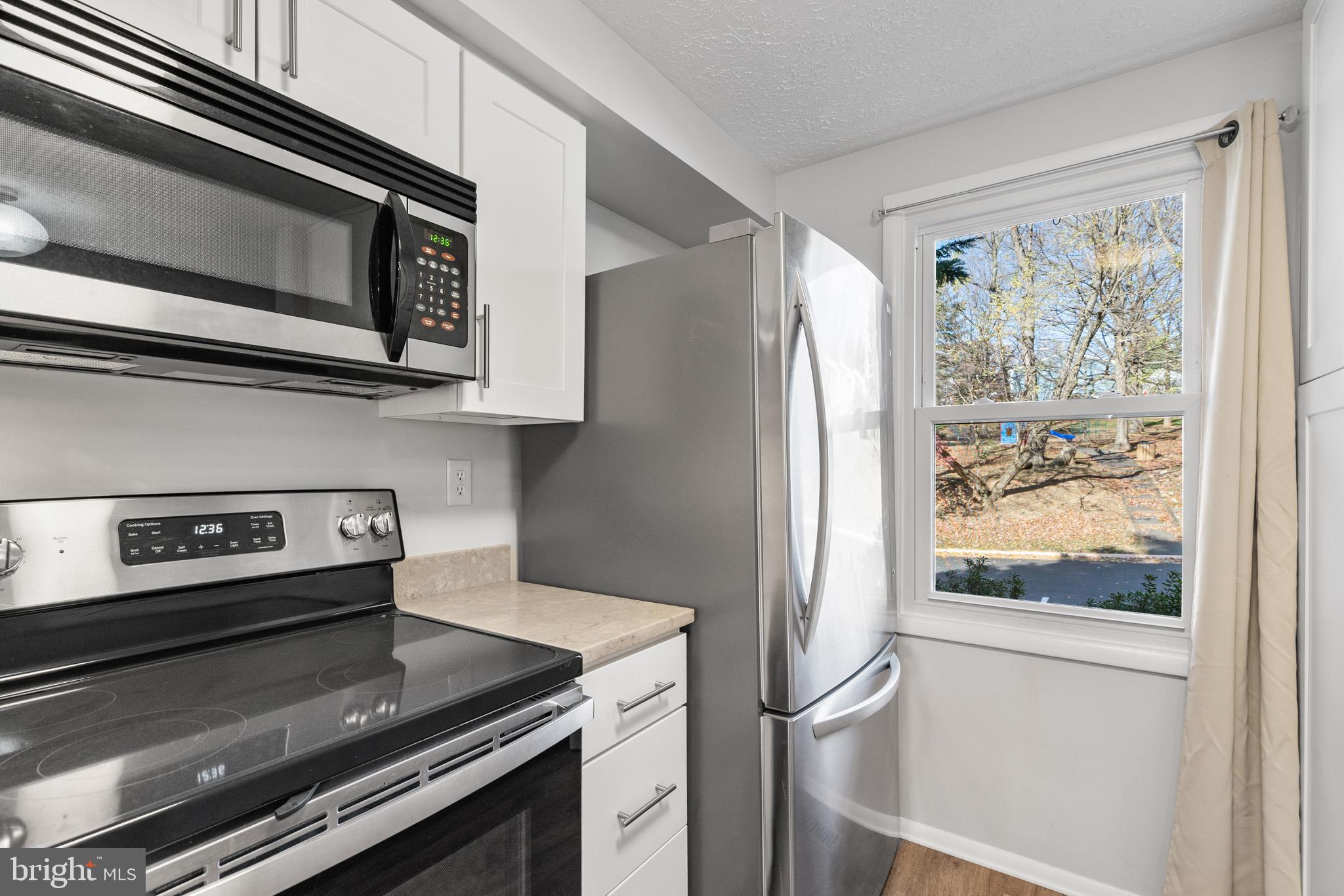 12422 VALLEYSIDE WAY