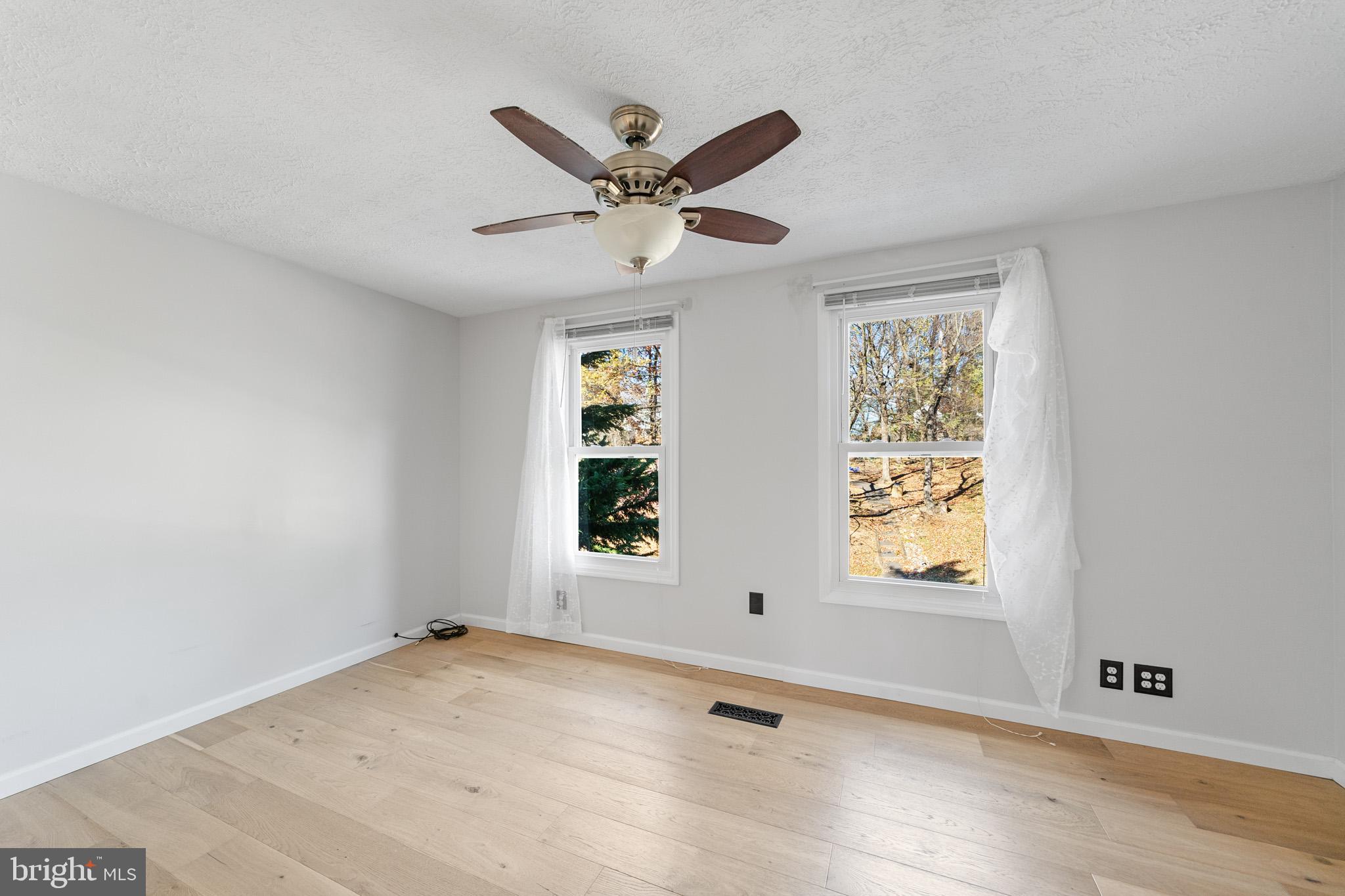 GUNNERS LAKE VILLAGE - Residential