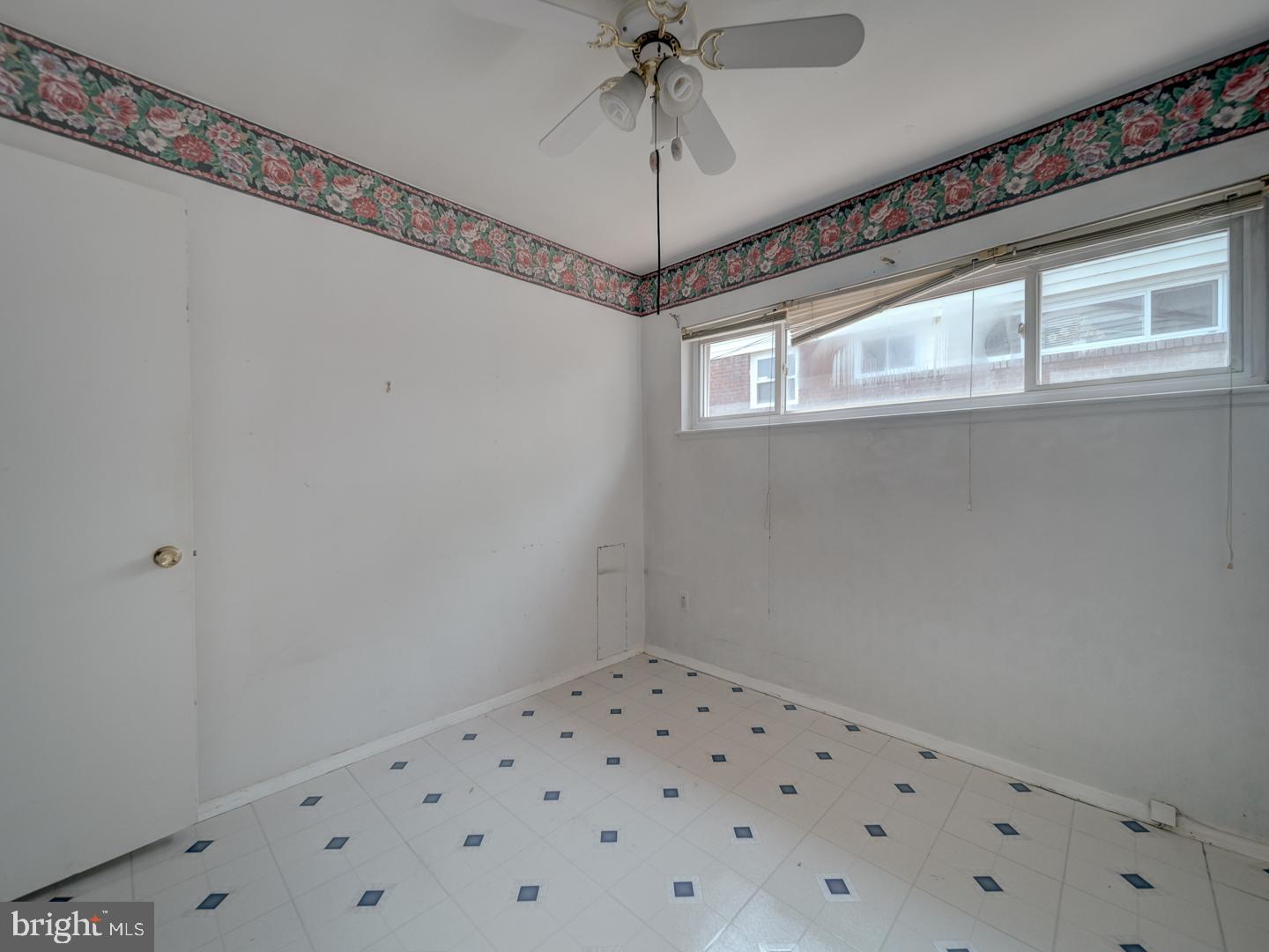 NEW HAMPSHIRE ESTATES - Residential