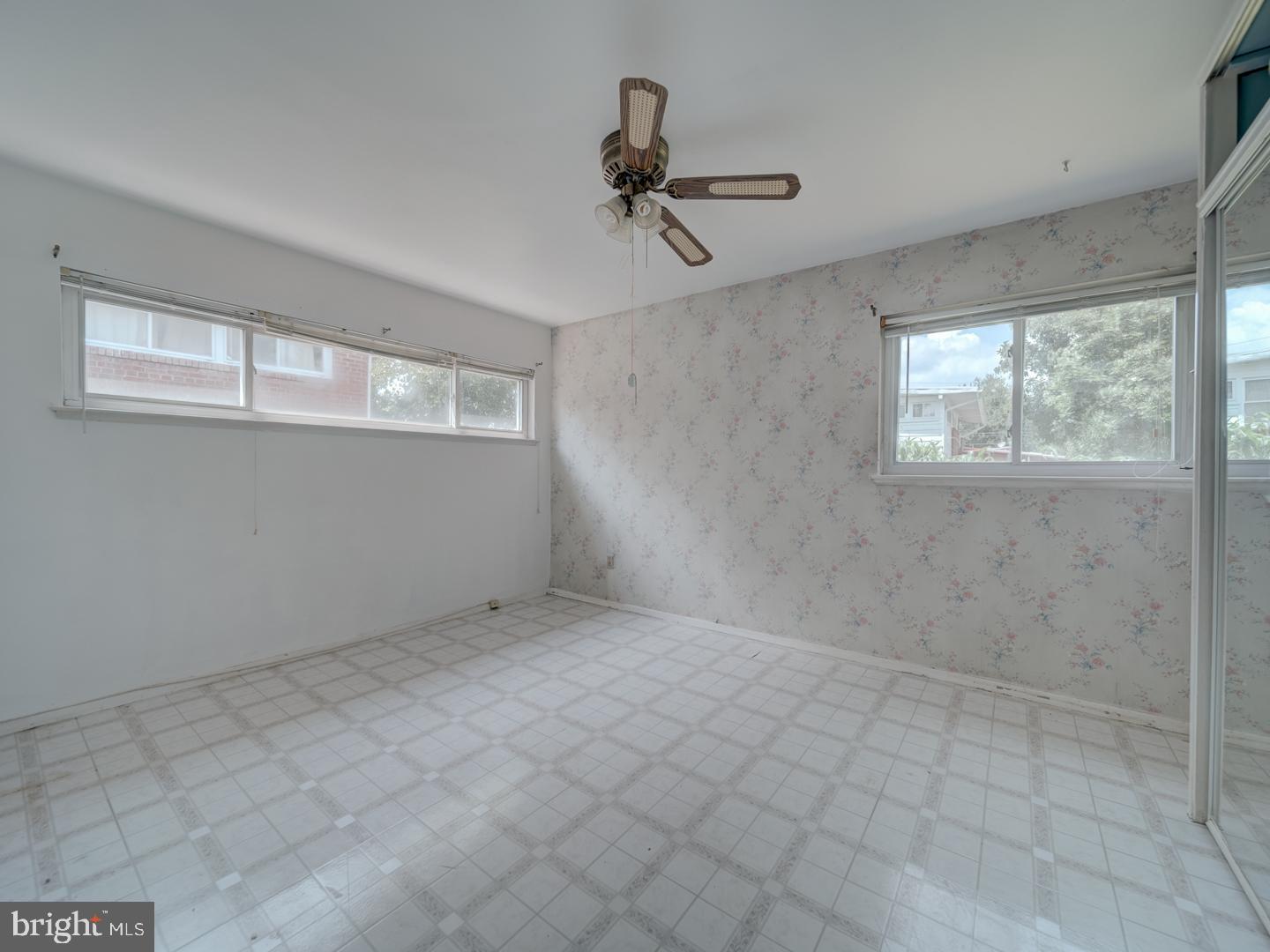 NEW HAMPSHIRE ESTATES - Residential