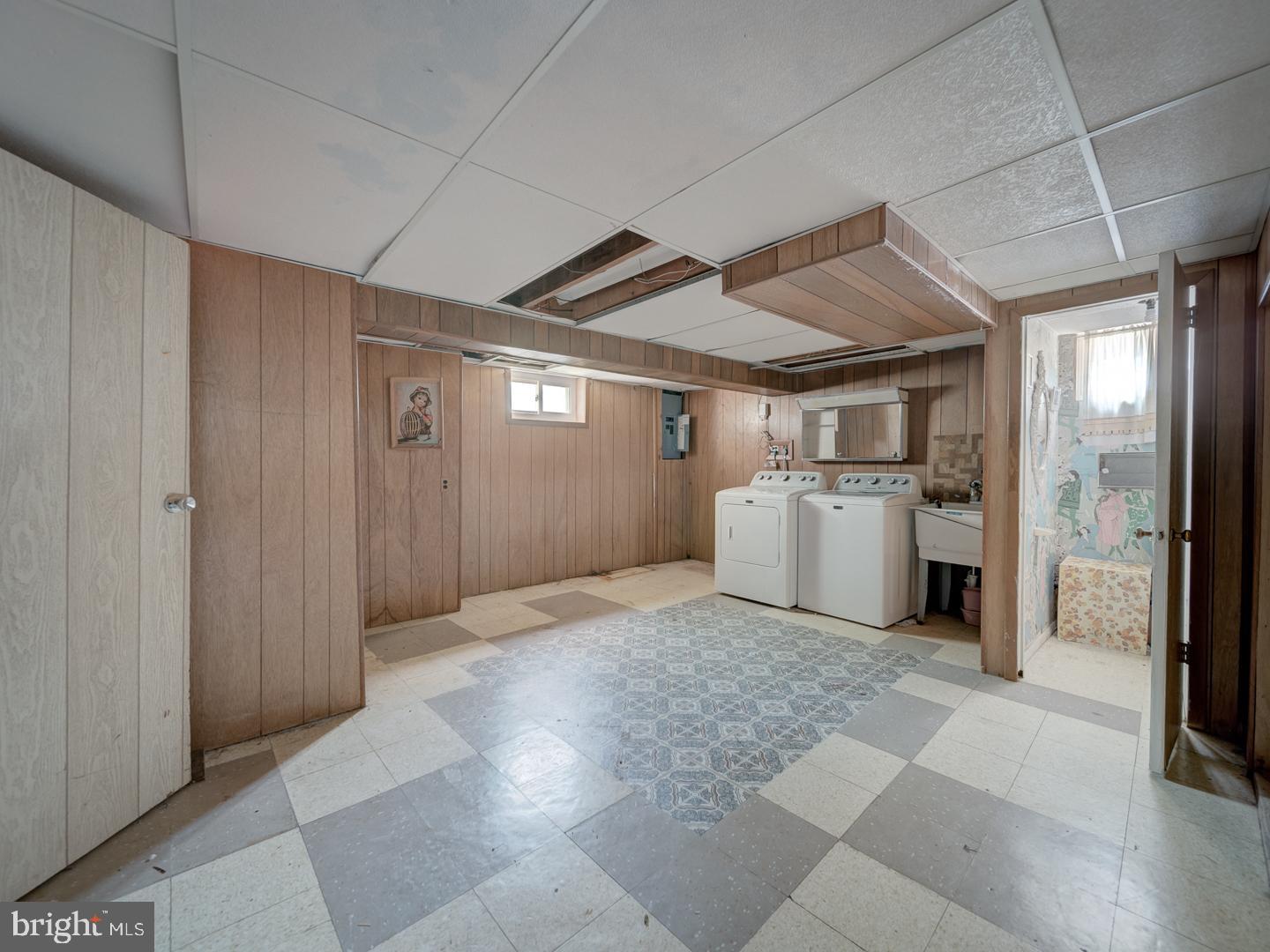 NEW HAMPSHIRE ESTATES - Residential