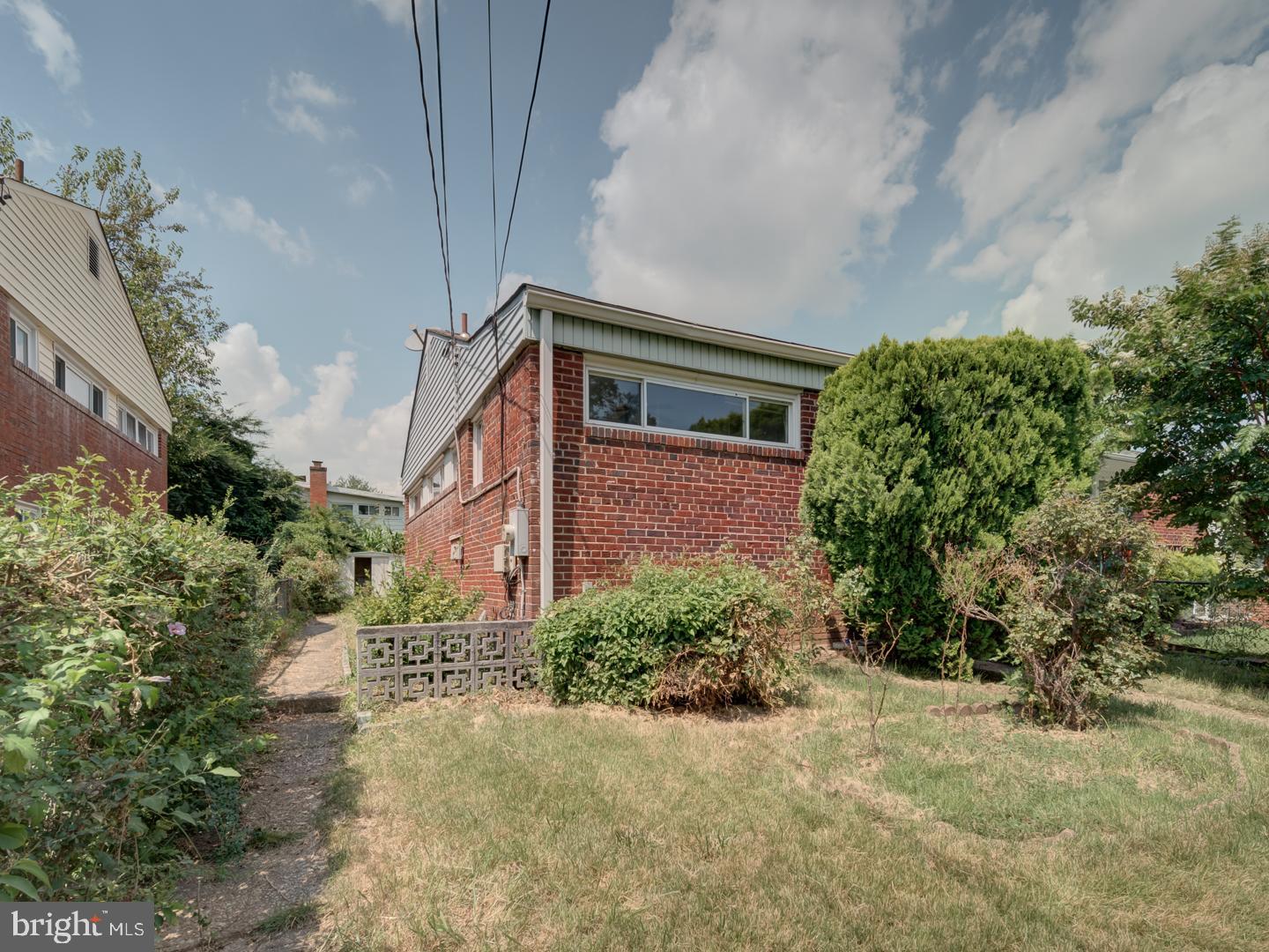 NEW HAMPSHIRE ESTATES - Residential