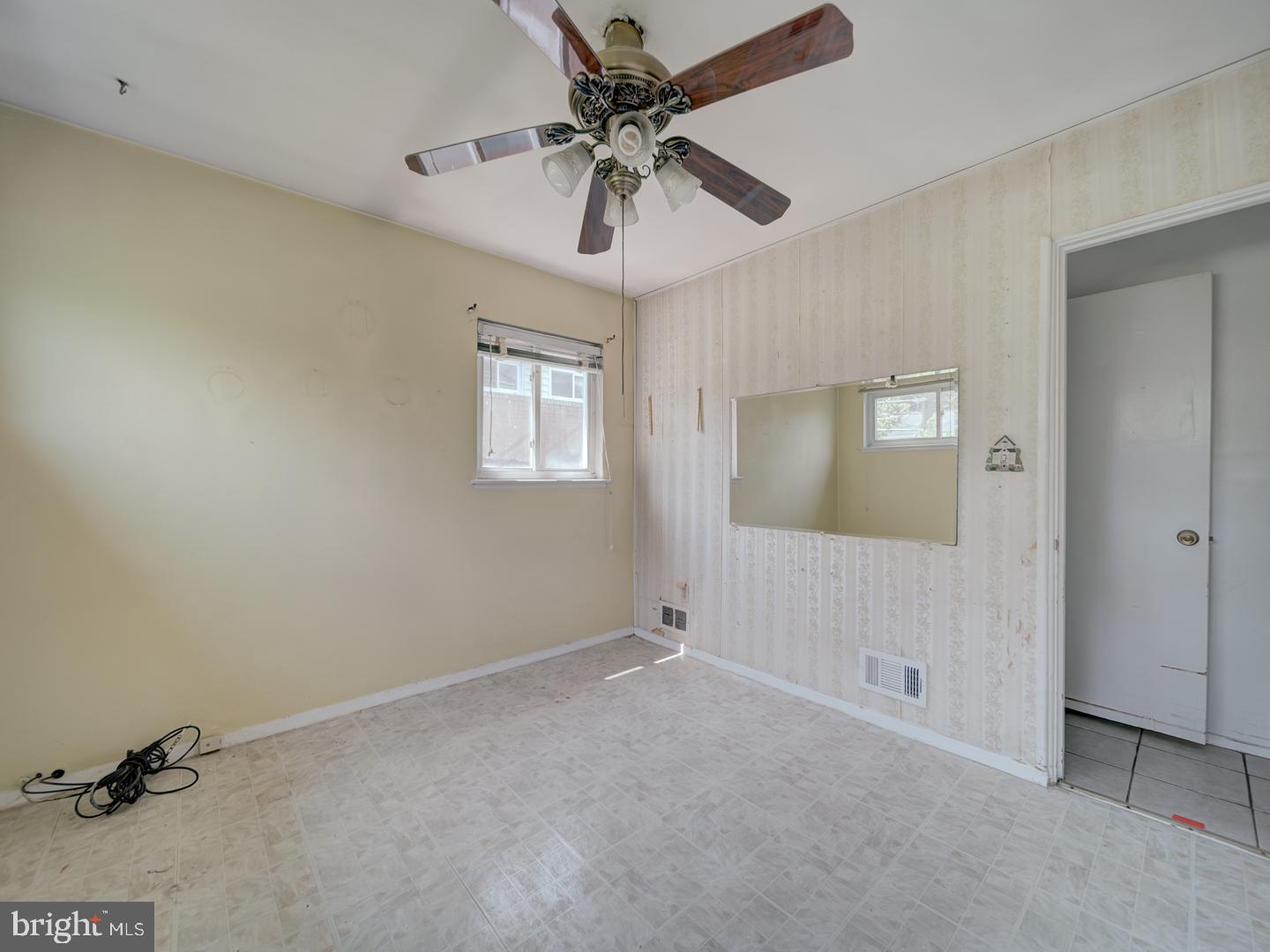 NEW HAMPSHIRE ESTATES - Residential