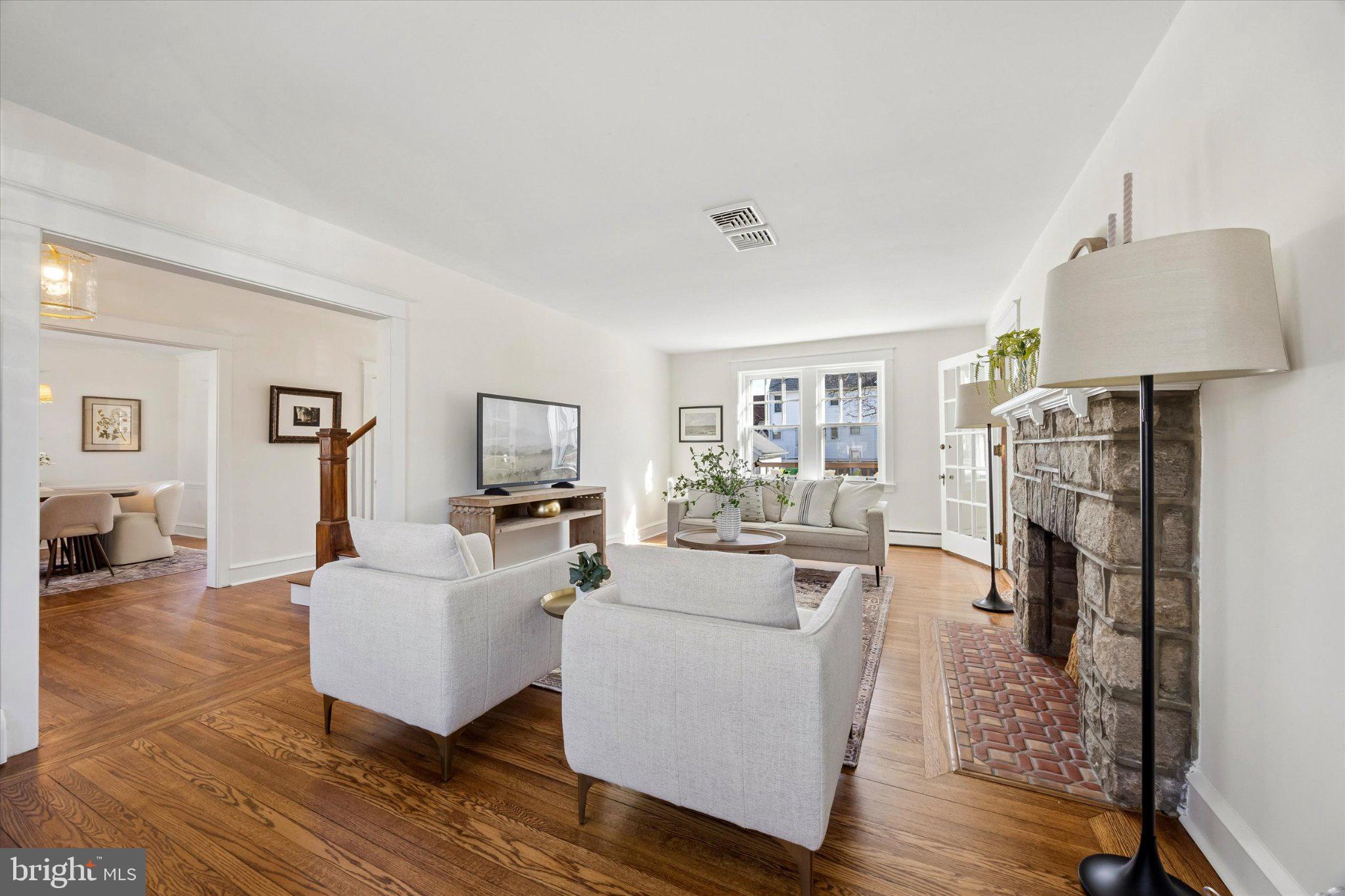 ARONIMINK ESTATES - Residential