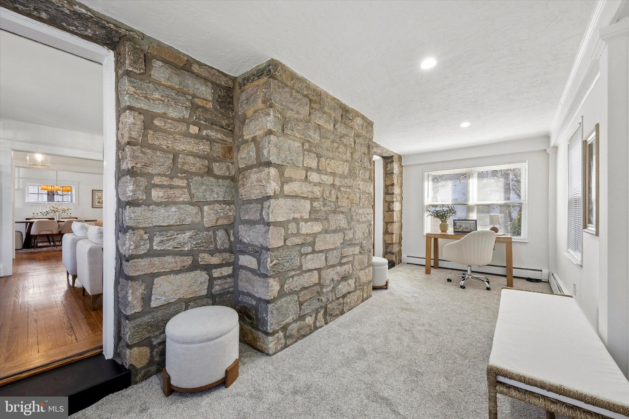 ARONIMINK ESTATES - Residential