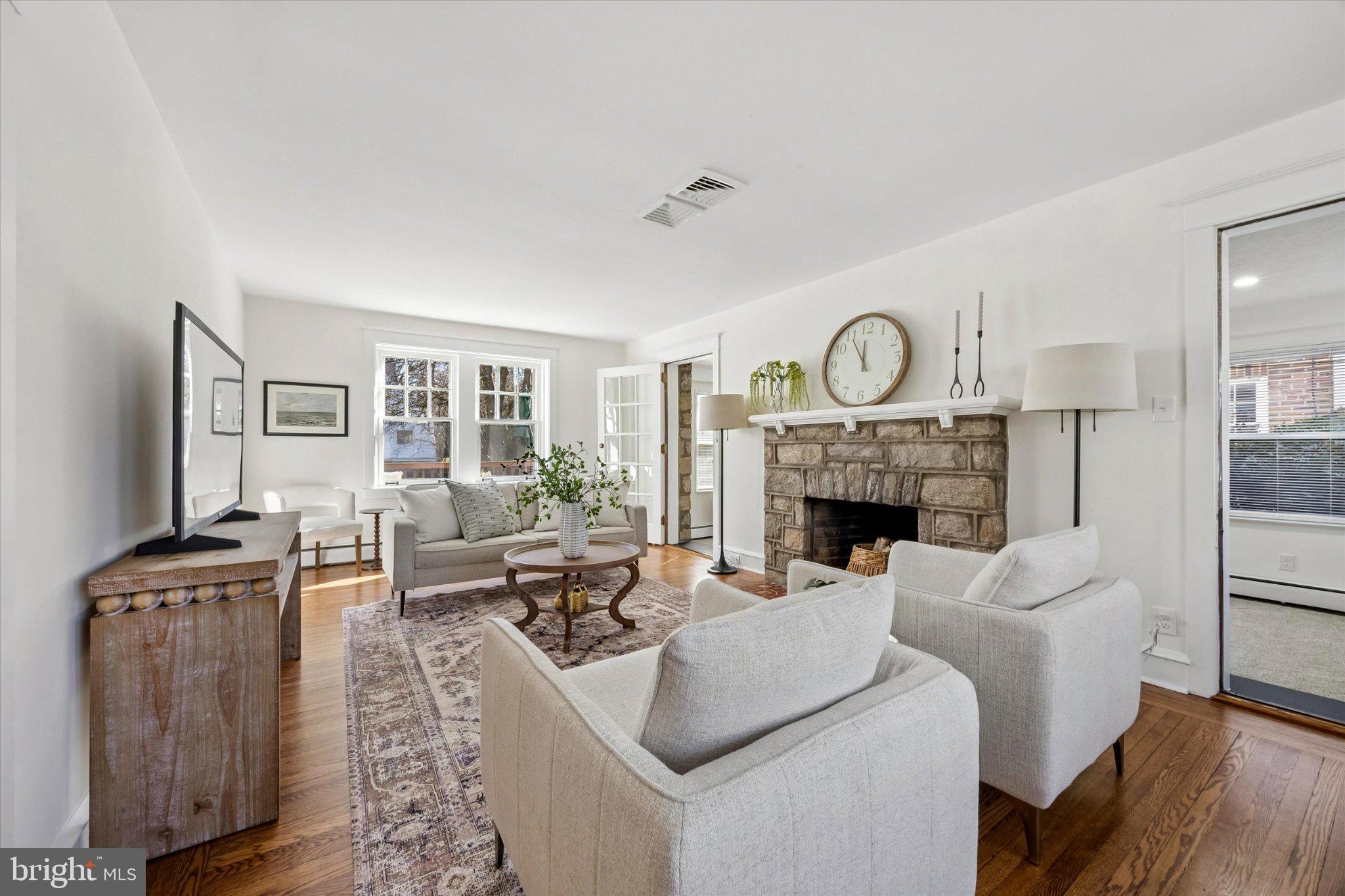 ARONIMINK ESTATES - Residential