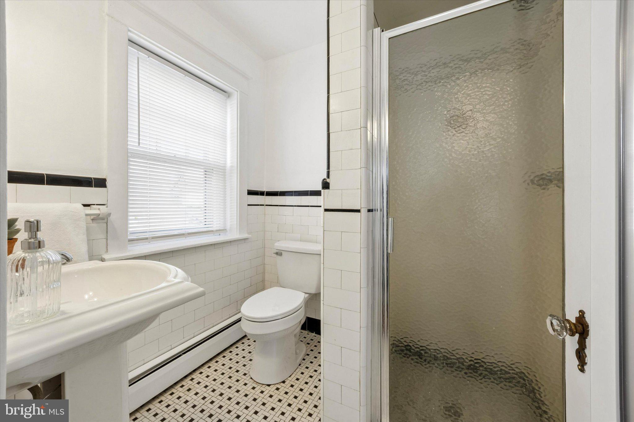 ARONIMINK ESTATES - Residential