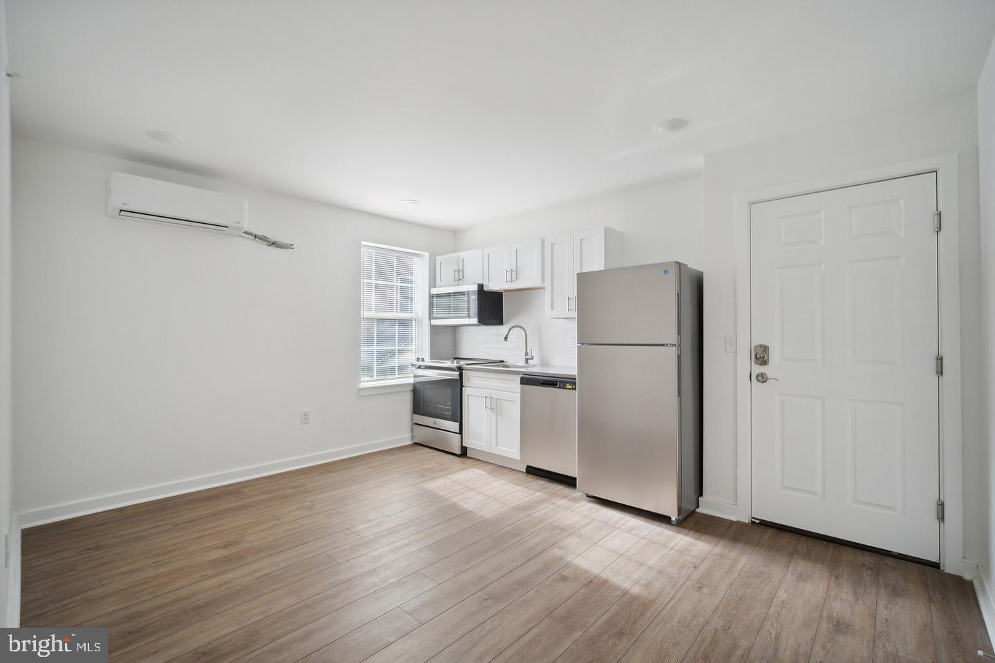 UNIVERSITY CITY - Residential Lease