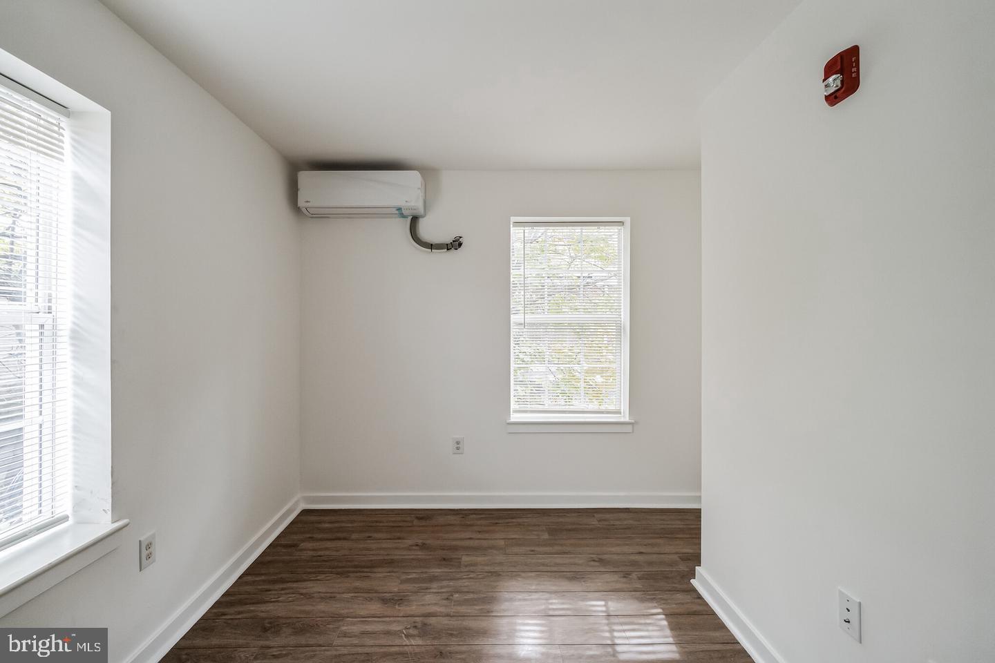 UNIVERSITY CITY - Residential Lease