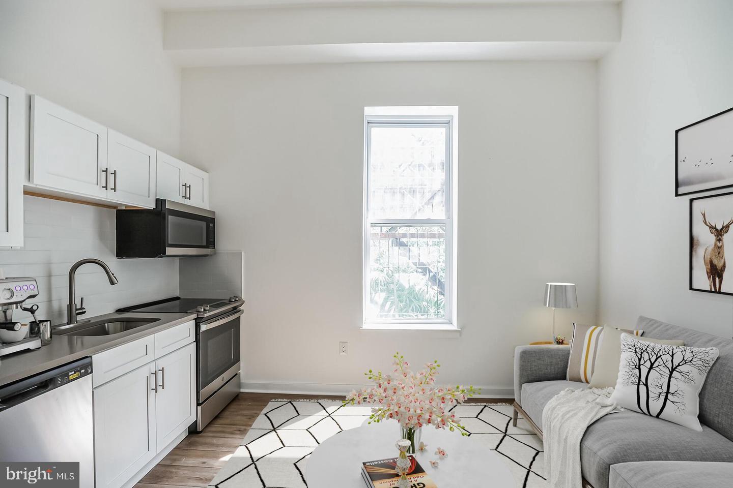 UNIVERSITY CITY - Residential Lease