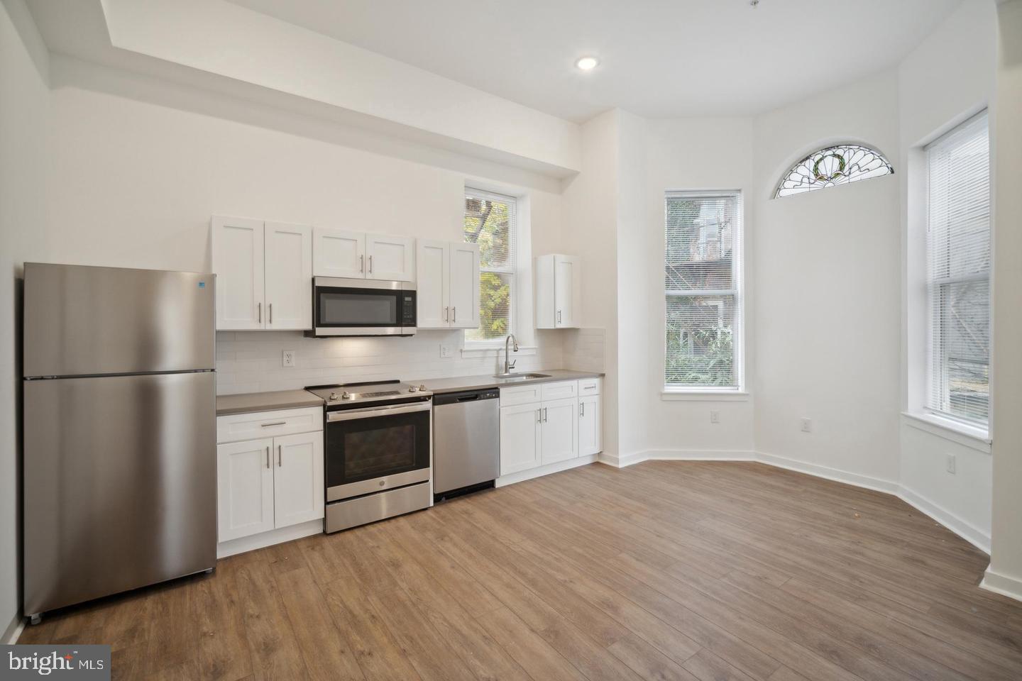 UNIVERSITY CITY - Residential Lease