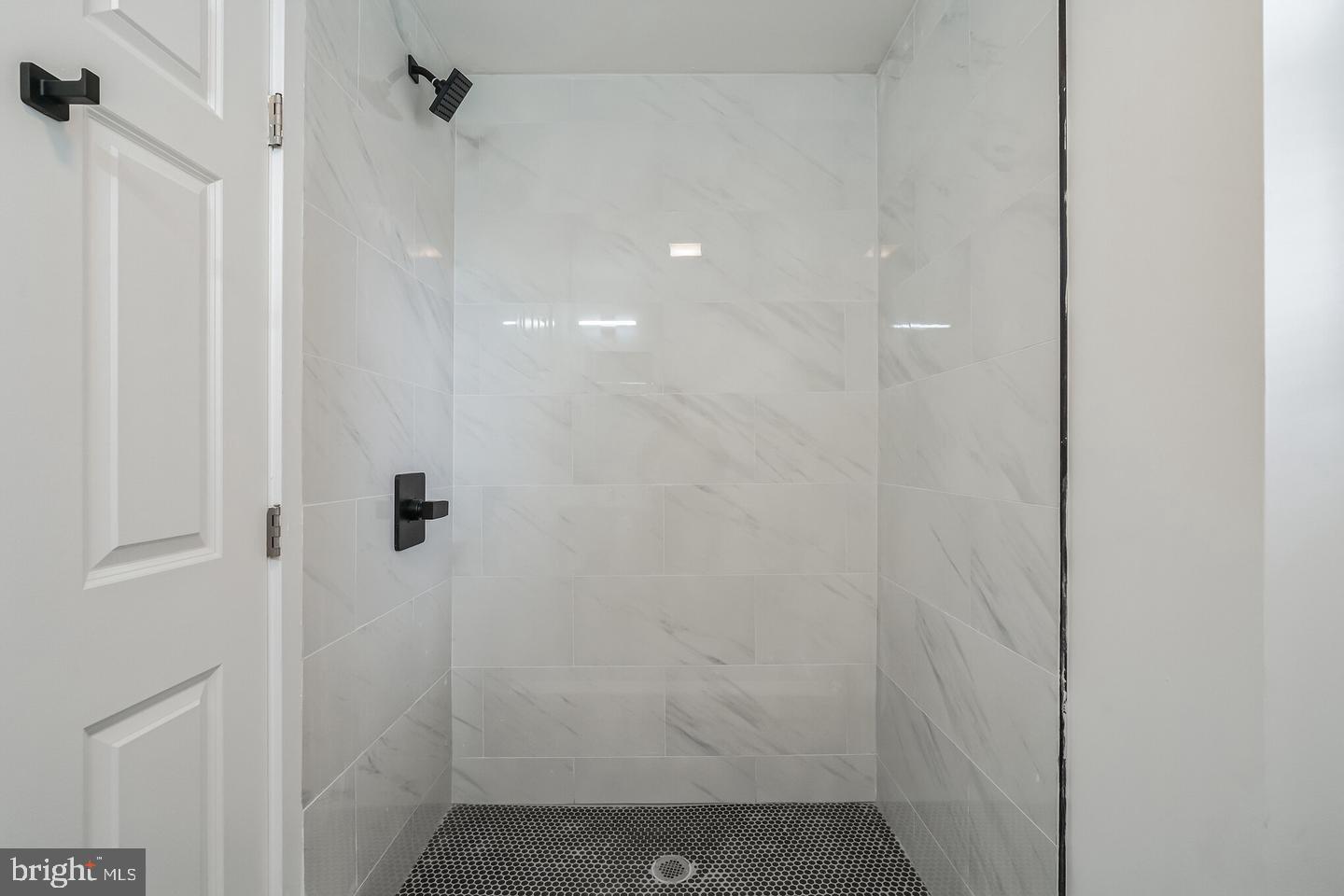 UNIVERSITY CITY - Residential Lease