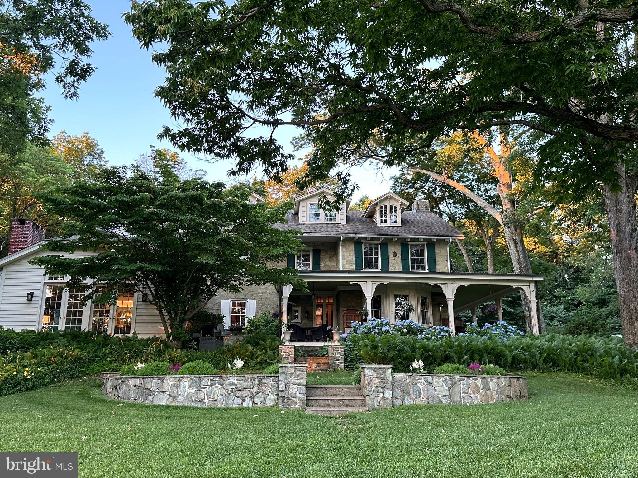 1001 COUNTRY CLUB ROAD