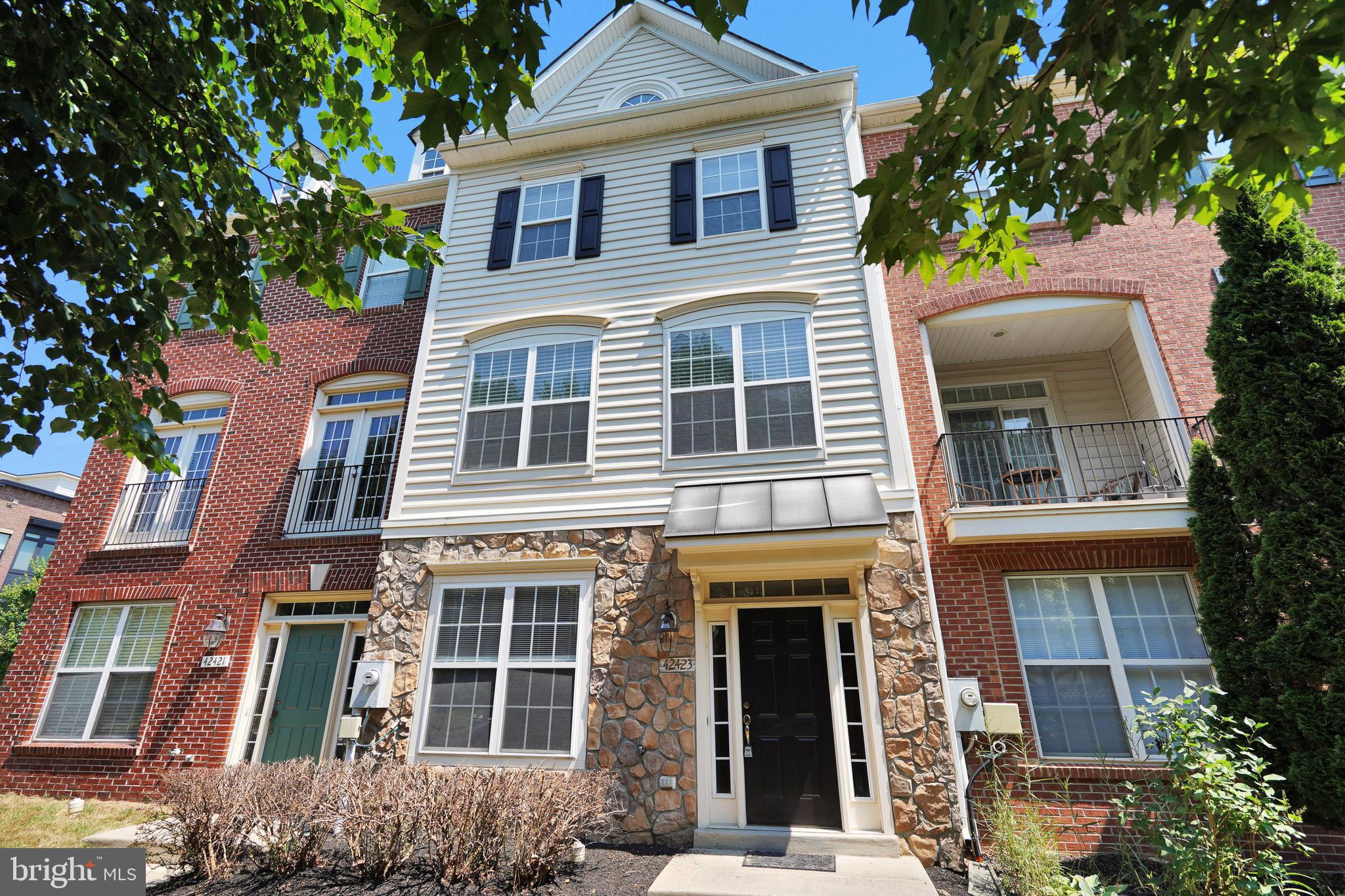 BRAMBLETON LANDBAY 2 - Residential Lease