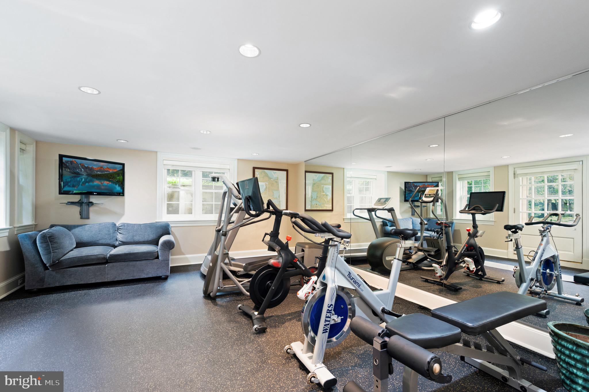 CHEVY CHASE VILLAGE - Residential