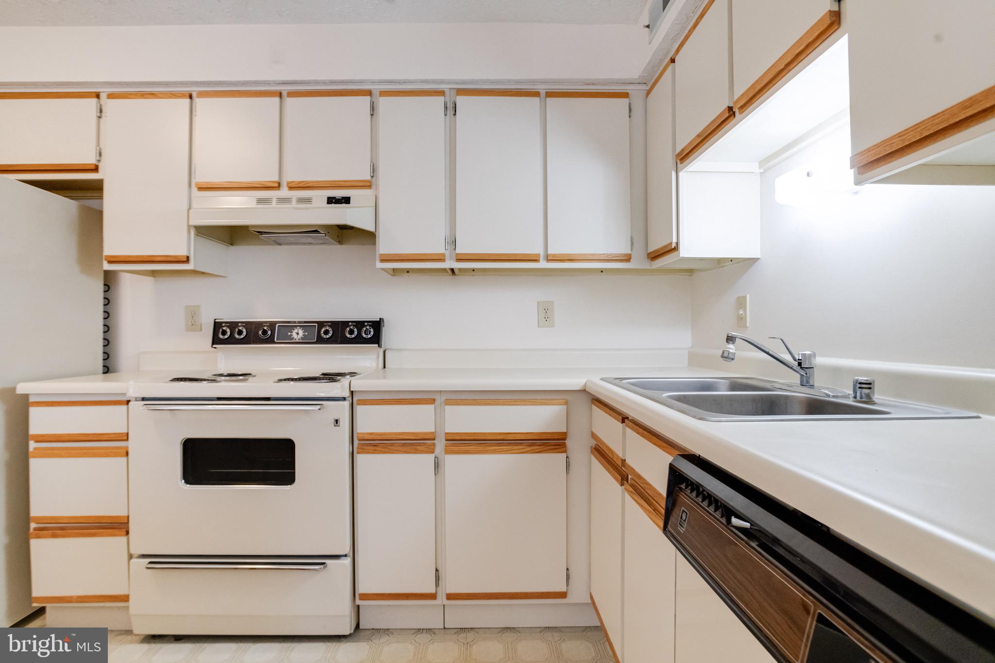 CHESTERFIELD GARDEN CONDOMINIUM - Residential