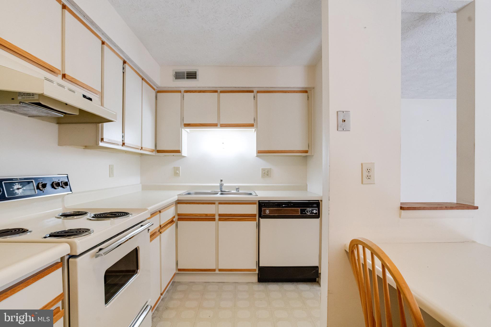 CHESTERFIELD GARDEN CONDOMINIUM - Residential