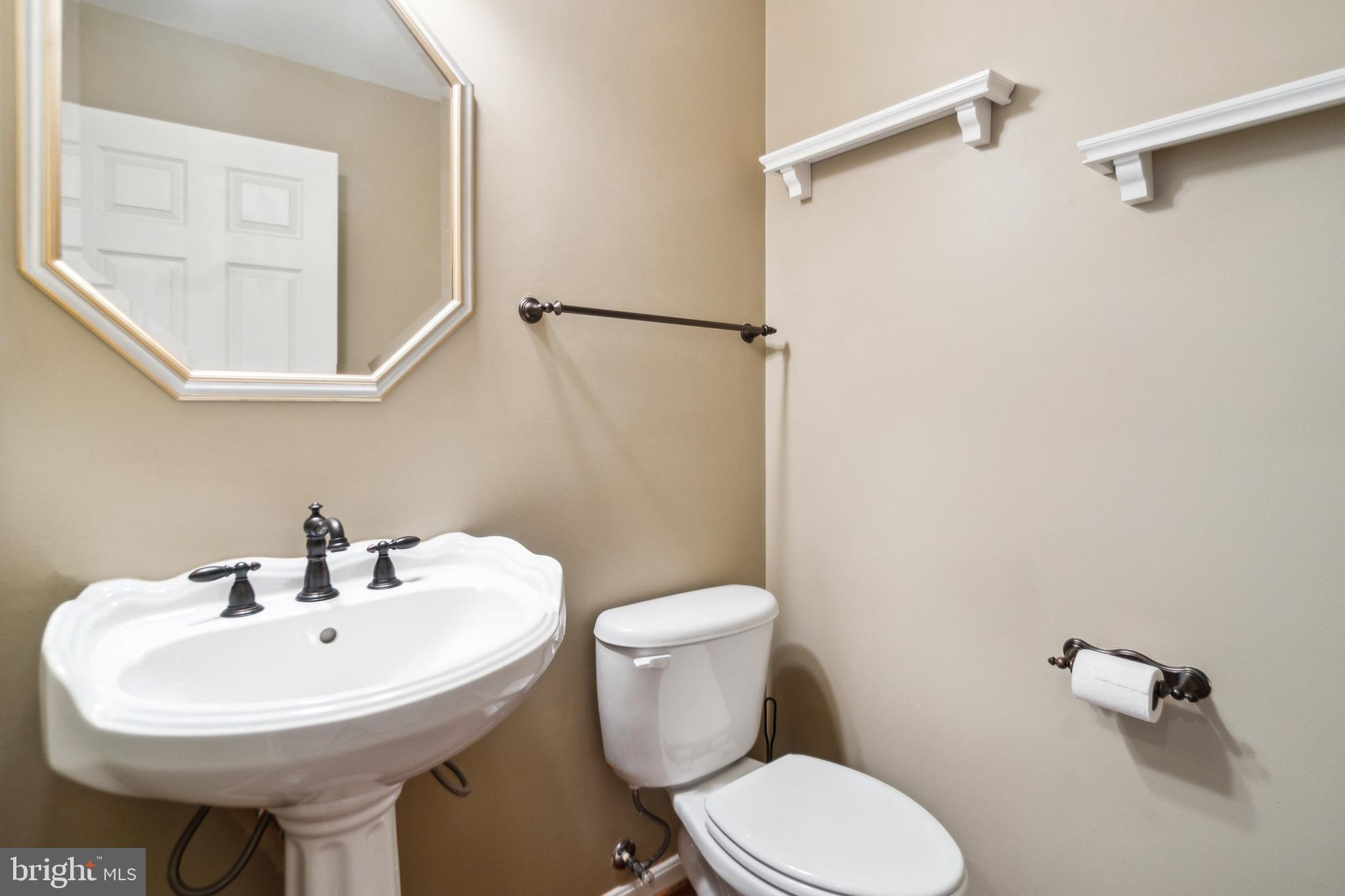 ASHBROOK VILLAGE - Residential