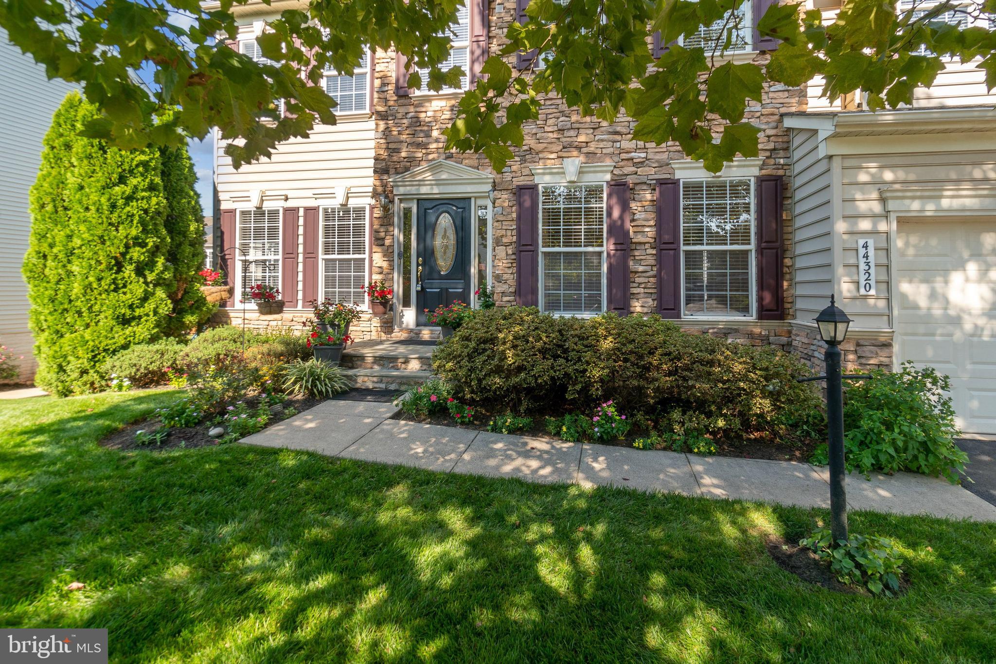 ASHBROOK VILLAGE - Residential