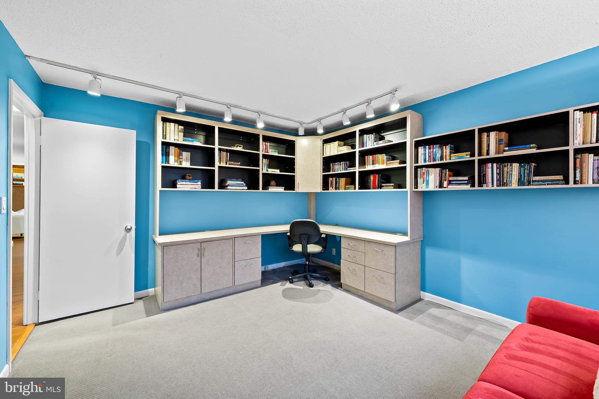 CROSS KEYS - Residential