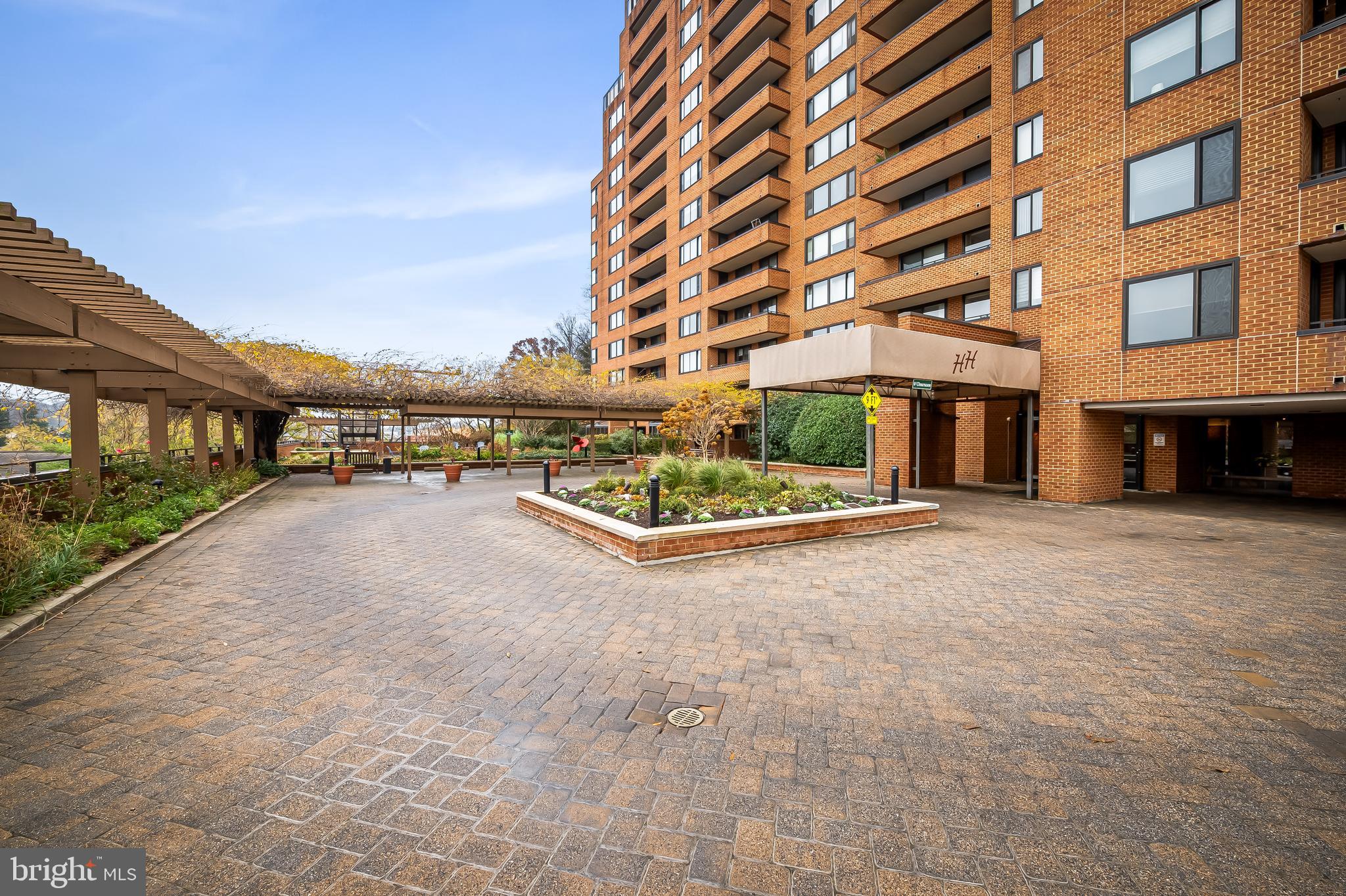 CROSS KEYS - Residential