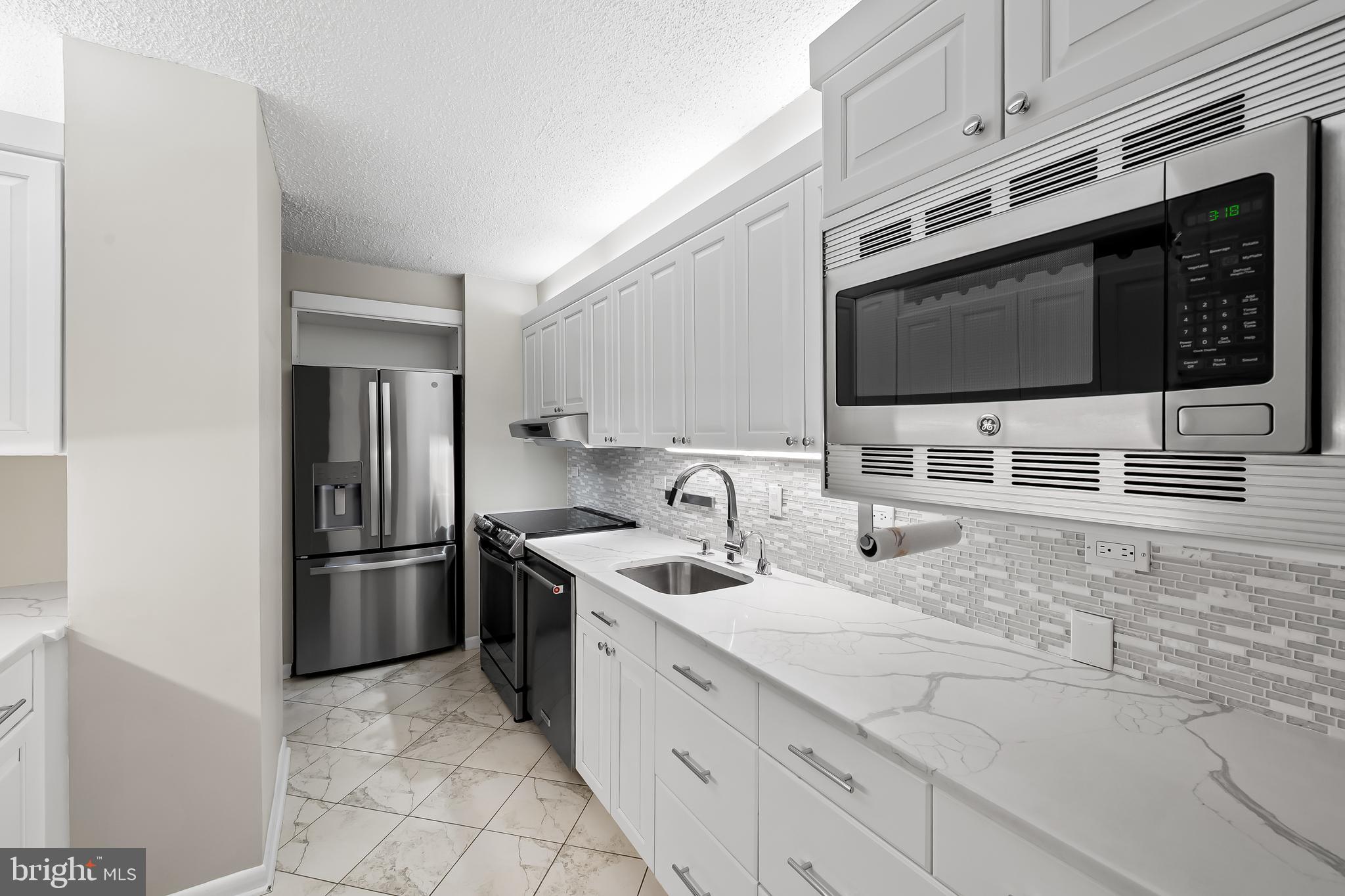 CROSS KEYS - Residential