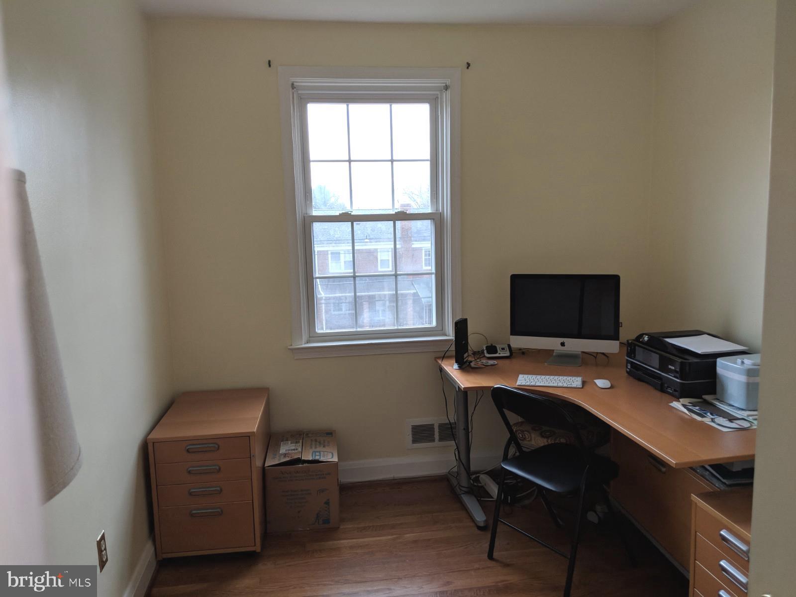 LOCH RAVEN MANOR - Residential Lease