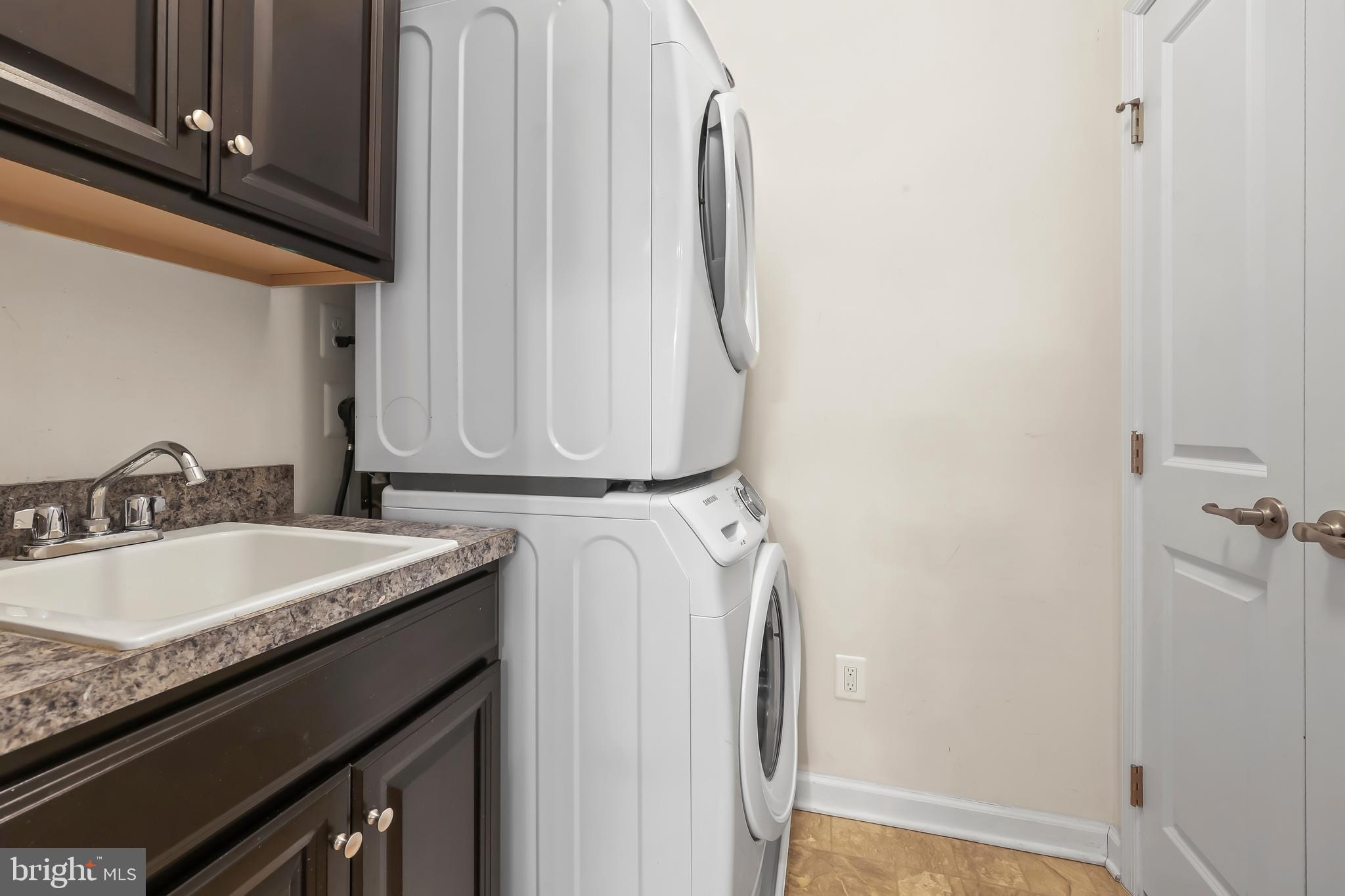 LOUDOUN CROSSING CONDOMINIUM - Residential