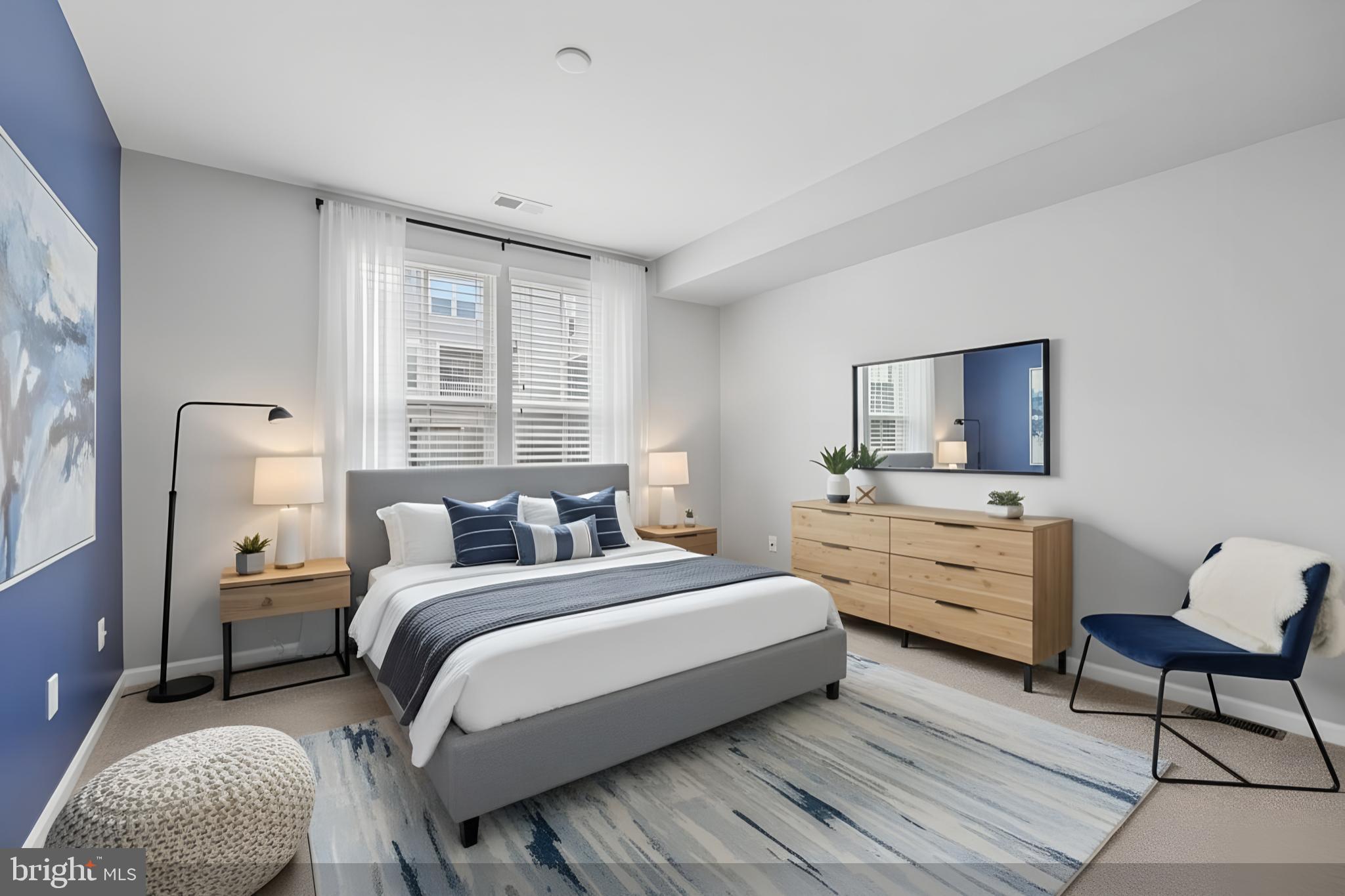 LOUDOUN CROSSING CONDOMINIUM - Residential