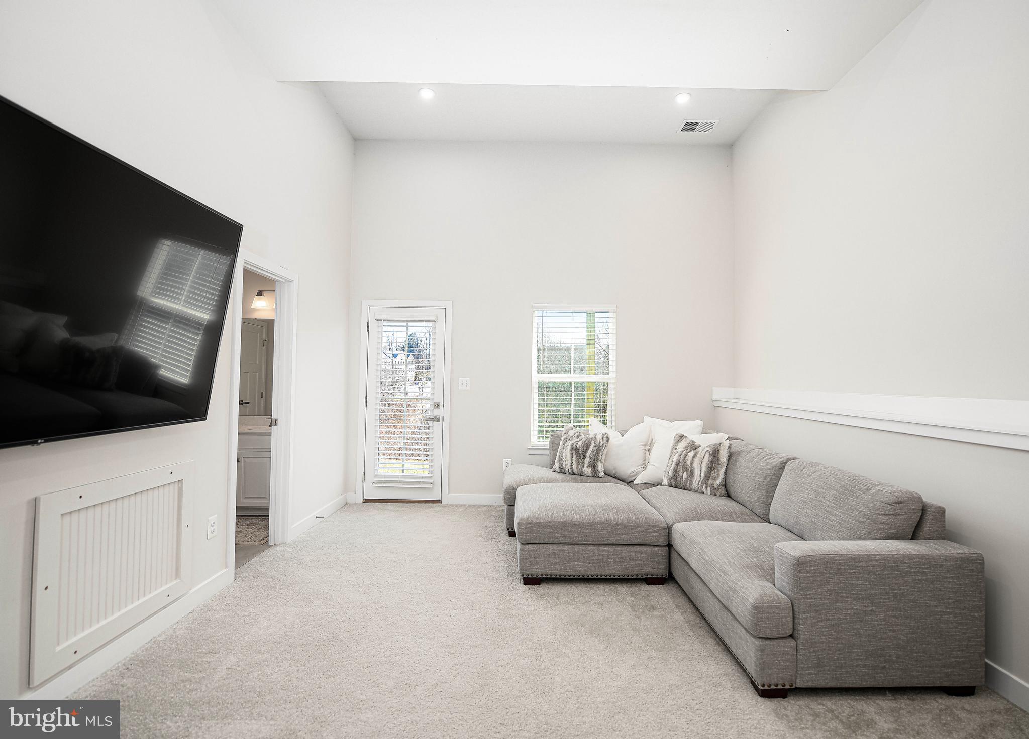 MAGNESS MILL - Residential